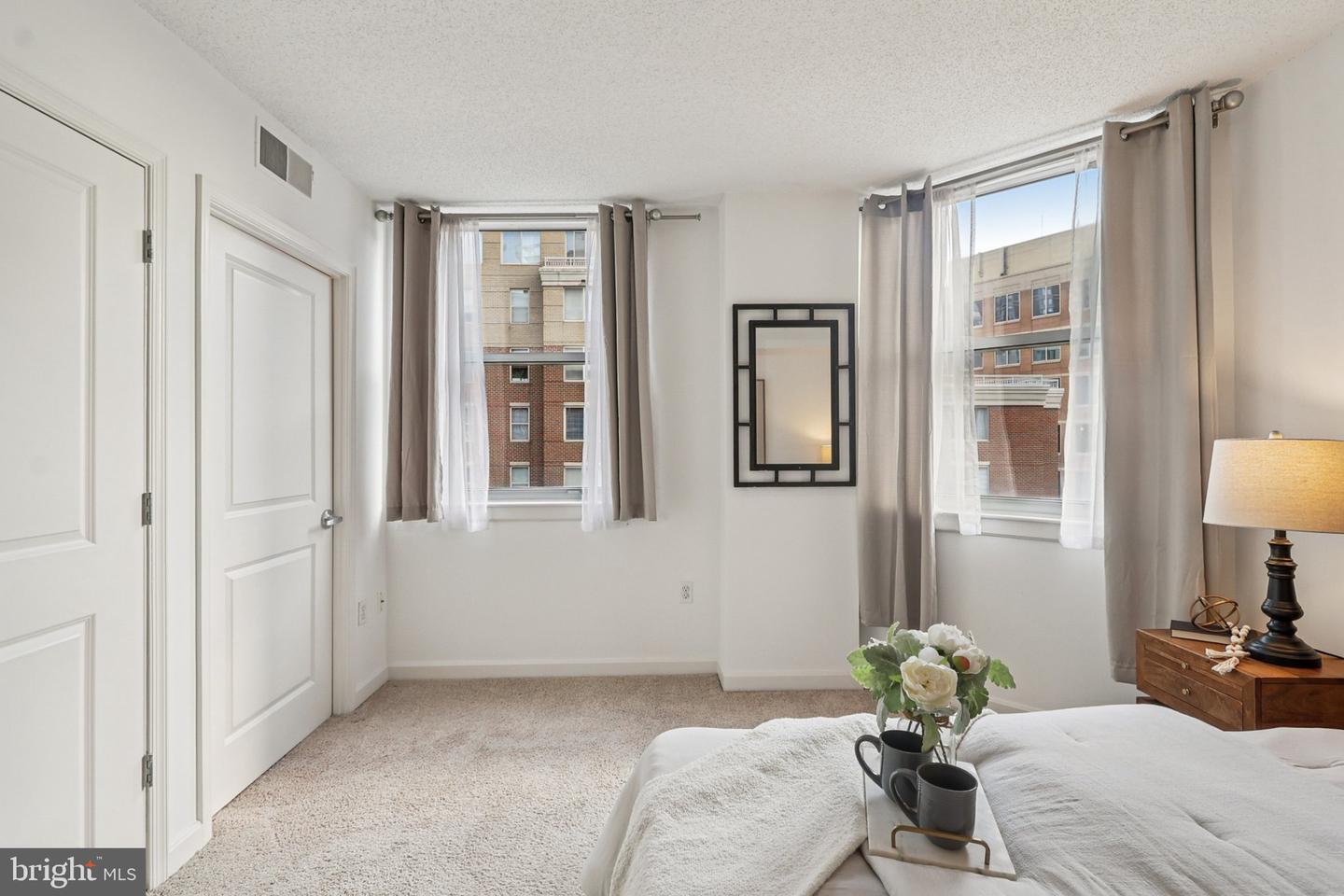 880 N POLLARD ST #705, ARLINGTON, Virginia 22203, 2 Bedrooms Bedrooms, ,2 BathroomsBathrooms,Residential,For sale,880 N POLLARD ST #705,VAAR2066916 MLS # VAAR2066916