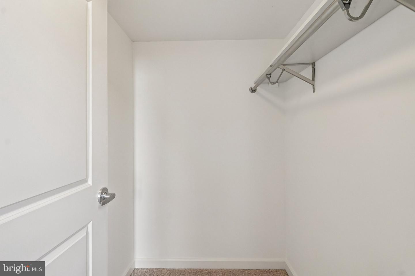 880 N POLLARD ST #705, ARLINGTON, Virginia 22203, 2 Bedrooms Bedrooms, ,2 BathroomsBathrooms,Residential,For sale,880 N POLLARD ST #705,VAAR2066916 MLS # VAAR2066916