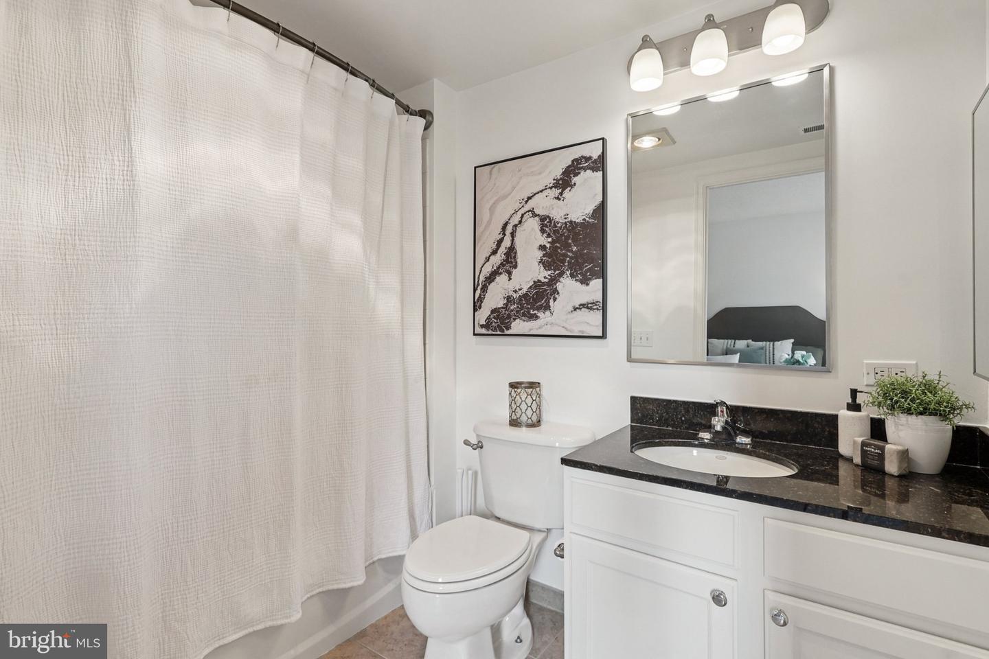 880 N POLLARD ST #705, ARLINGTON, Virginia 22203, 2 Bedrooms Bedrooms, ,2 BathroomsBathrooms,Residential,For sale,880 N POLLARD ST #705,VAAR2066916 MLS # VAAR2066916