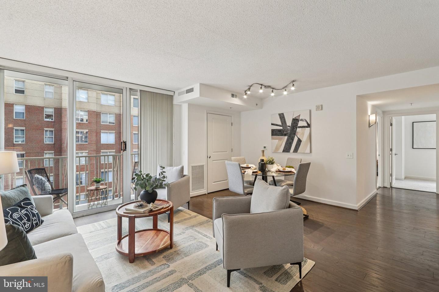 880 N POLLARD ST #705, ARLINGTON, Virginia 22203, 2 Bedrooms Bedrooms, ,2 BathroomsBathrooms,Residential,For sale,880 N POLLARD ST #705,VAAR2066916 MLS # VAAR2066916