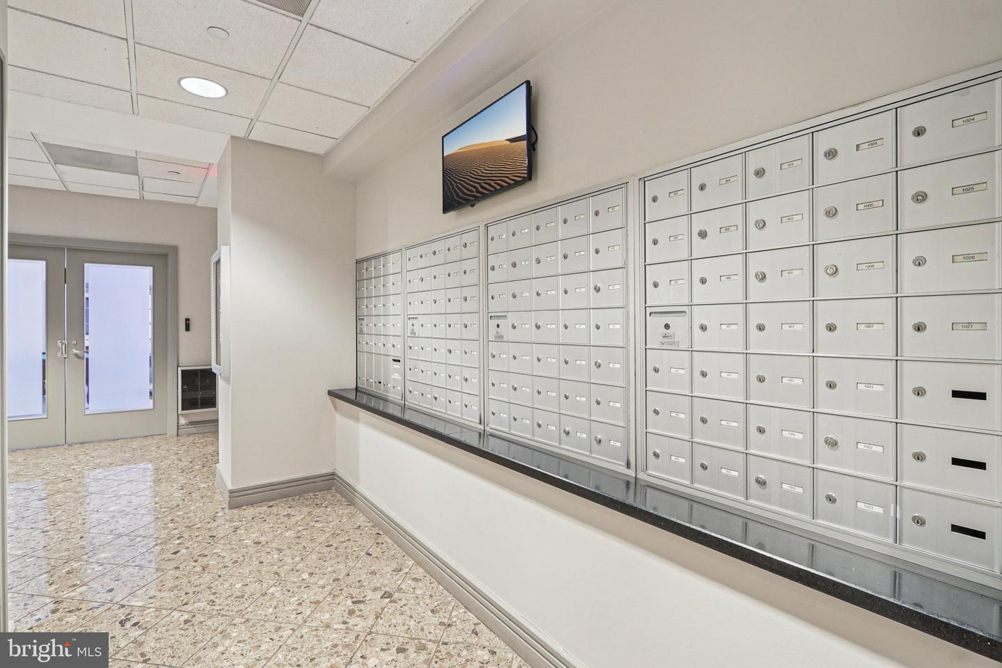 880 N POLLARD ST #705, ARLINGTON, Virginia 22203, 2 Bedrooms Bedrooms, ,2 BathroomsBathrooms,Residential,For sale,880 N POLLARD ST #705,VAAR2066916 MLS # VAAR2066916