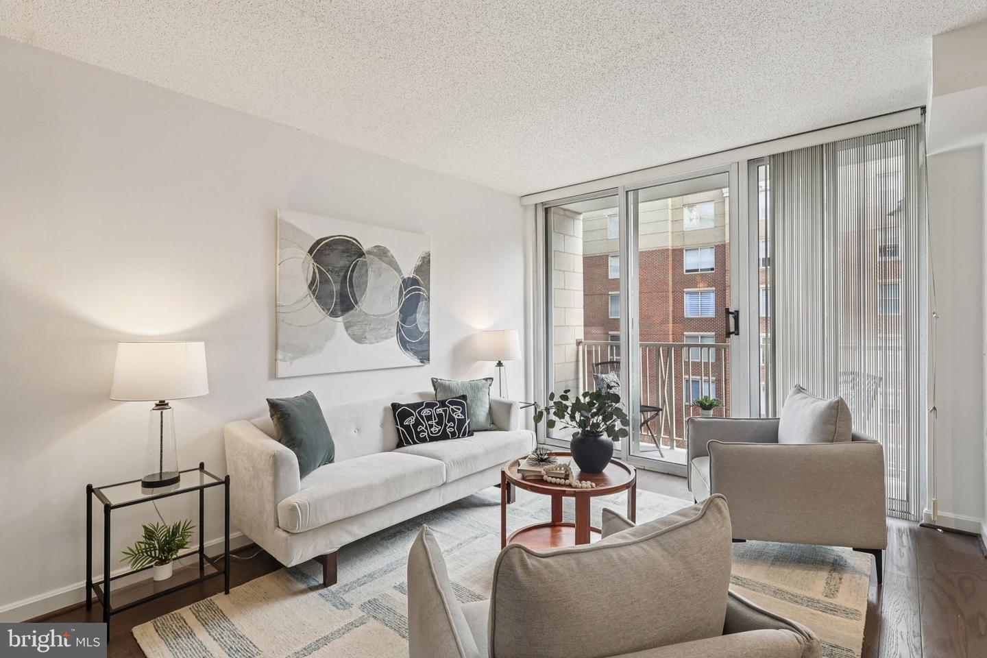 880 N POLLARD ST #705, ARLINGTON, Virginia 22203, 2 Bedrooms Bedrooms, ,2 BathroomsBathrooms,Residential,For sale,880 N POLLARD ST #705,VAAR2066916 MLS # VAAR2066916