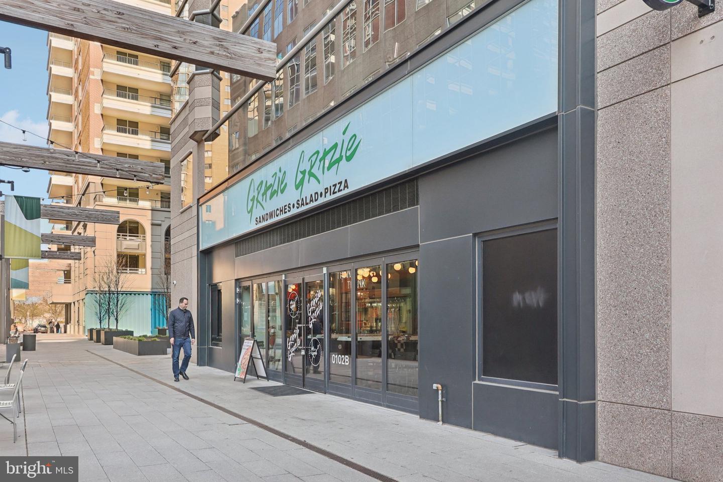 880 N POLLARD ST #705, ARLINGTON, Virginia 22203, 2 Bedrooms Bedrooms, ,2 BathroomsBathrooms,Residential,For sale,880 N POLLARD ST #705,VAAR2066916 MLS # VAAR2066916