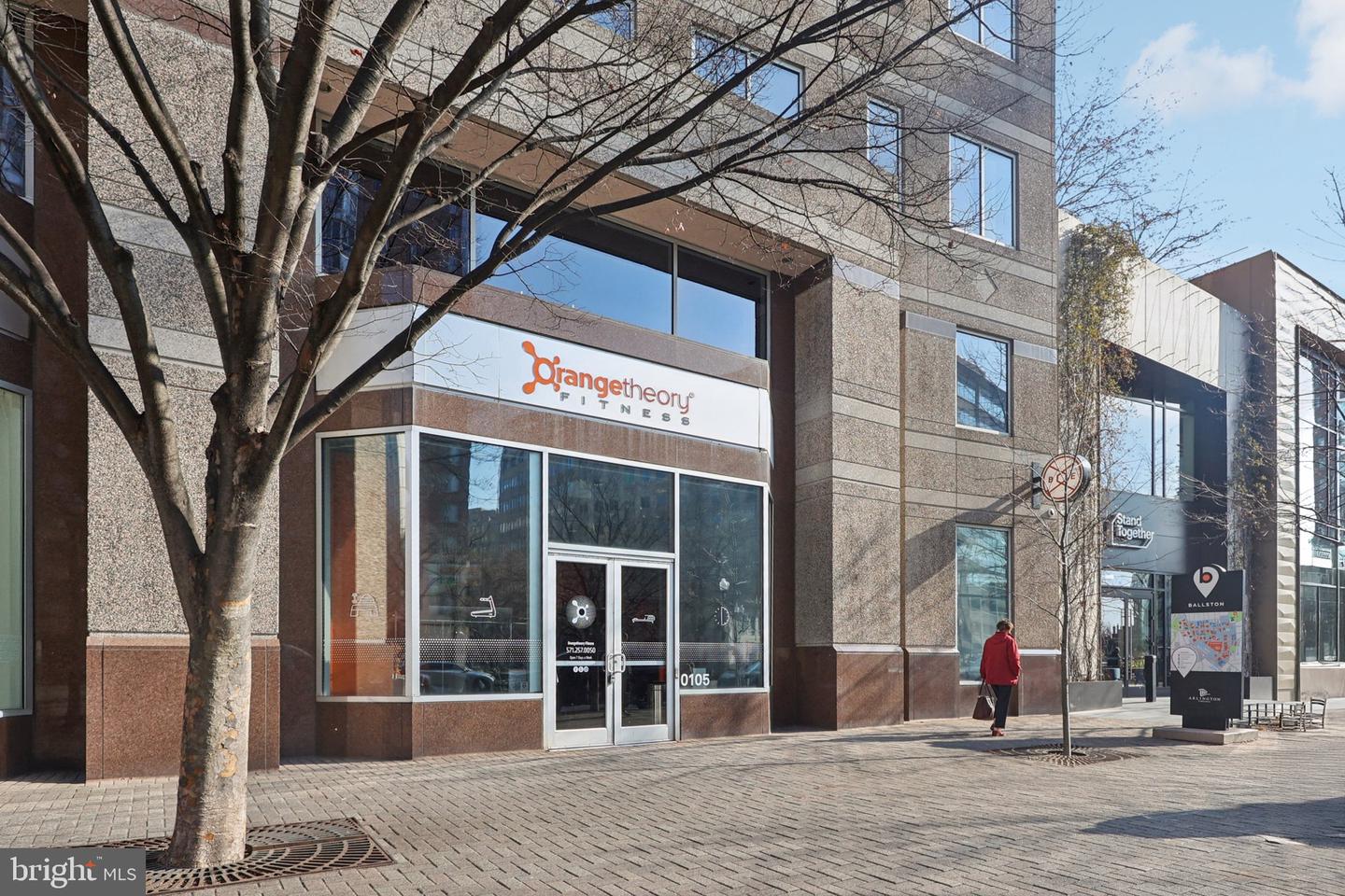 880 N POLLARD ST #705, ARLINGTON, Virginia 22203, 2 Bedrooms Bedrooms, ,2 BathroomsBathrooms,Residential,For sale,880 N POLLARD ST #705,VAAR2066916 MLS # VAAR2066916