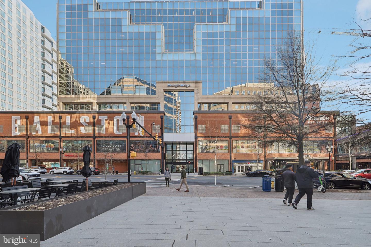 880 N POLLARD ST #705, ARLINGTON, Virginia 22203, 2 Bedrooms Bedrooms, ,2 BathroomsBathrooms,Residential,For sale,880 N POLLARD ST #705,VAAR2066916 MLS # VAAR2066916