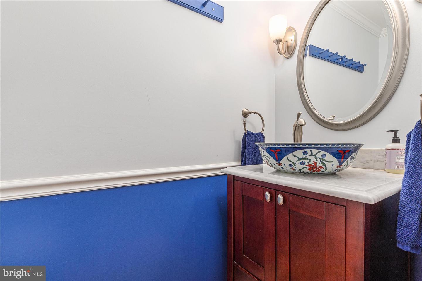 9953 CORSICA ST, VIENNA, Virginia 22181, 5 Bedrooms Bedrooms, ,3 BathroomsBathrooms,Residential,For sale,9953 CORSICA ST,VAFX2282572 MLS # VAFX2282572