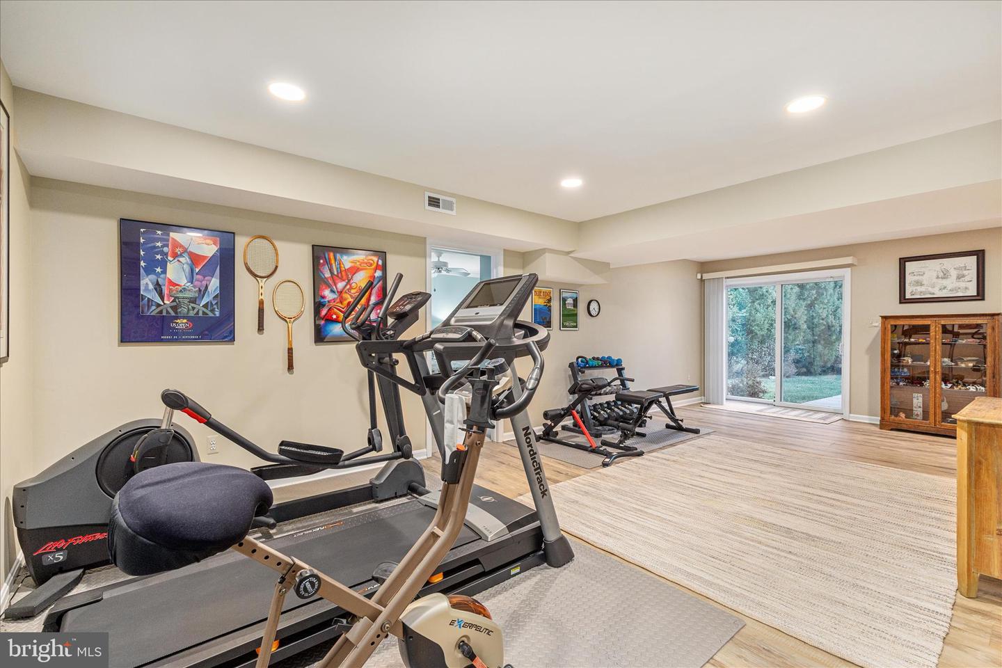 9953 CORSICA ST, VIENNA, Virginia 22181, 5 Bedrooms Bedrooms, ,3 BathroomsBathrooms,Residential,For sale,9953 CORSICA ST,VAFX2282572 MLS # VAFX2282572