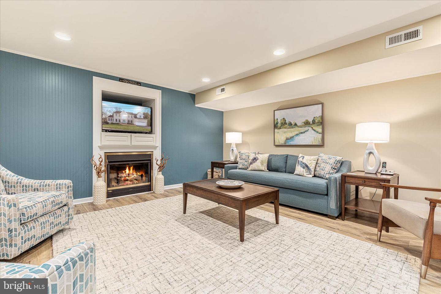 9953 CORSICA ST, VIENNA, Virginia 22181, 5 Bedrooms Bedrooms, ,3 BathroomsBathrooms,Residential,For sale,9953 CORSICA ST,VAFX2282572 MLS # VAFX2282572