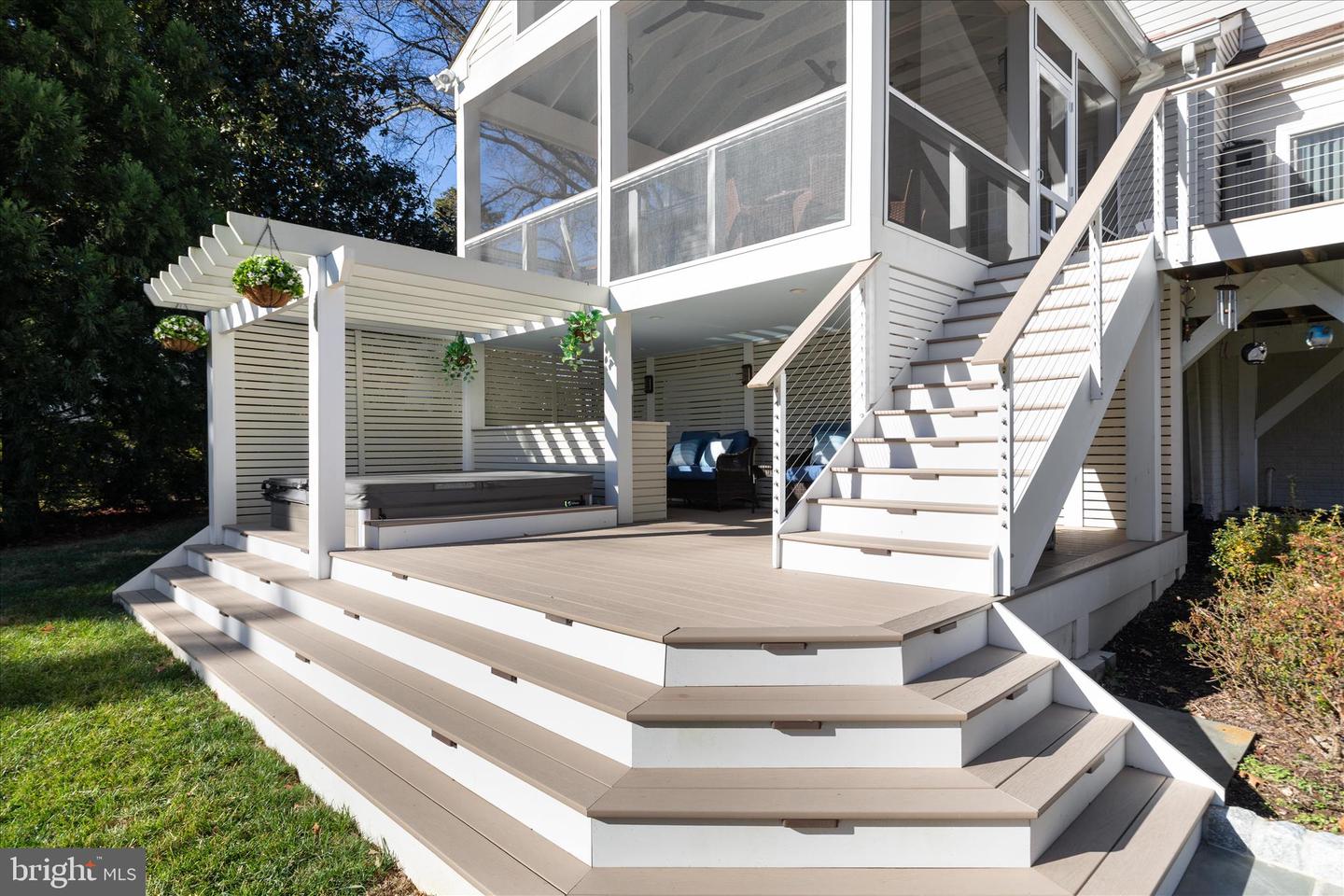 9953 CORSICA ST, VIENNA, Virginia 22181, 5 Bedrooms Bedrooms, ,3 BathroomsBathrooms,Residential,For sale,9953 CORSICA ST,VAFX2282572 MLS # VAFX2282572