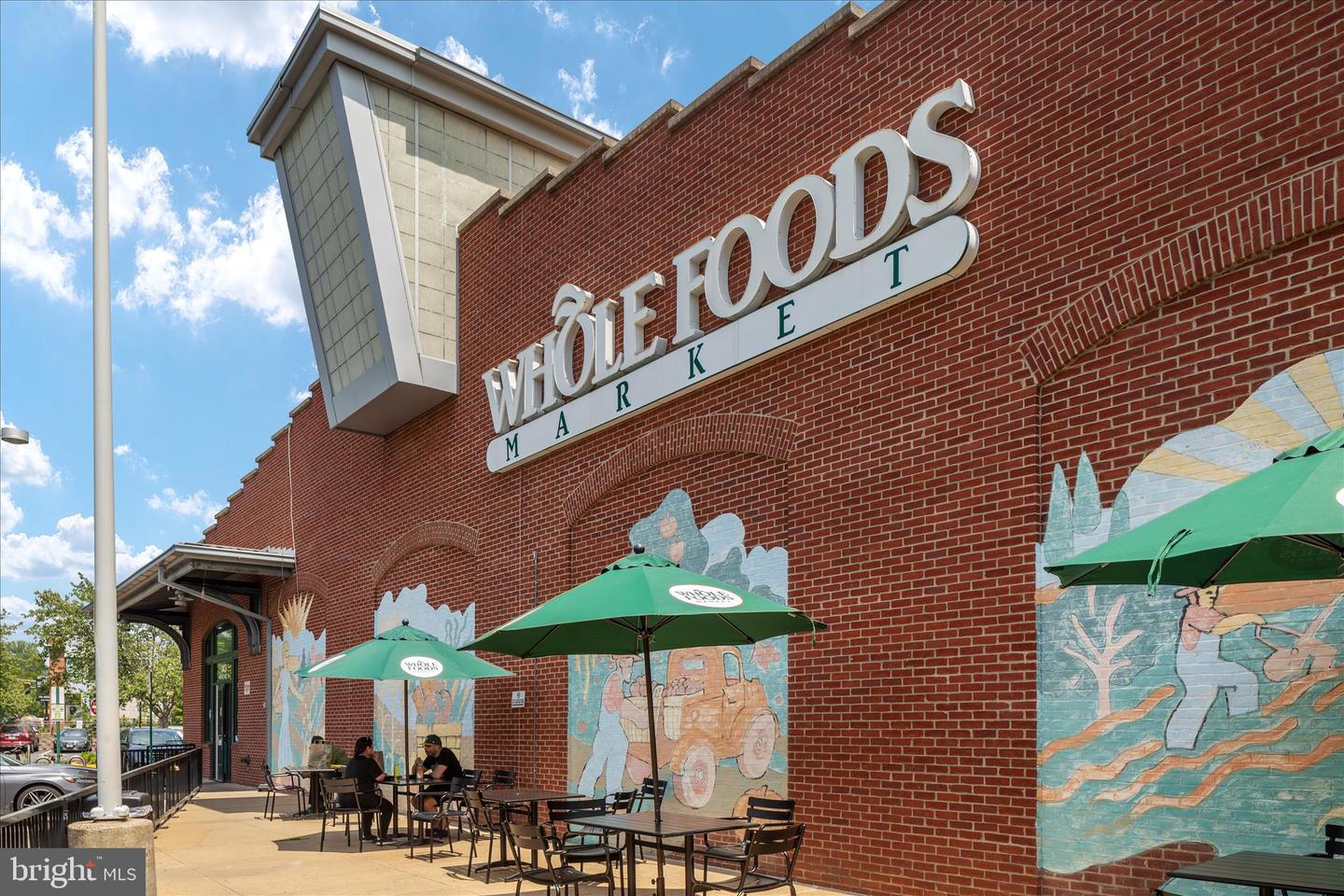 9953 CORSICA ST, VIENNA, Virginia 22181, 5 Bedrooms Bedrooms, ,3 BathroomsBathrooms,Residential,For sale,9953 CORSICA ST,VAFX2282572 MLS # VAFX2282572