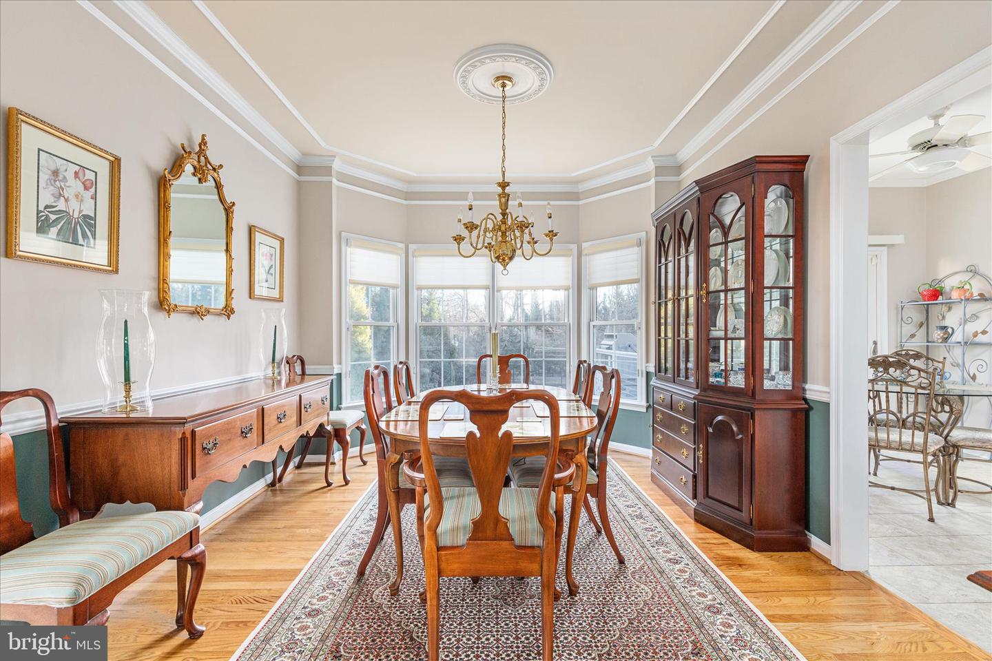 9953 CORSICA ST, VIENNA, Virginia 22181, 5 Bedrooms Bedrooms, ,3 BathroomsBathrooms,Residential,For sale,9953 CORSICA ST,VAFX2282572 MLS # VAFX2282572