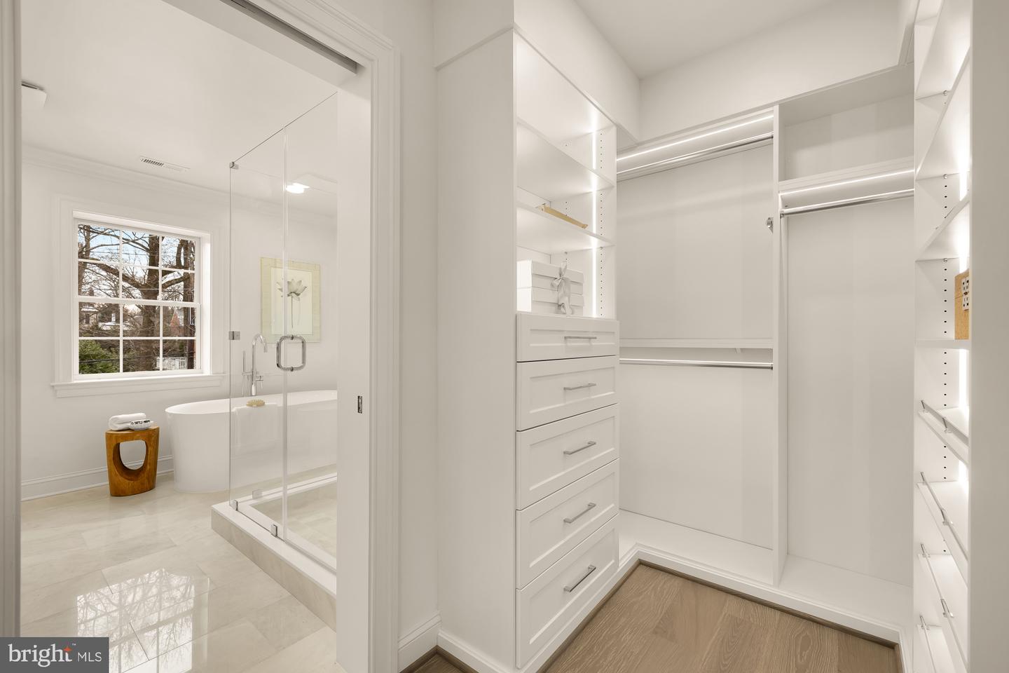 4827 SEDGWICK ST NW, WASHINGTON, District Of Columbia 20016, 6 Bedrooms Bedrooms, ,5 BathroomsBathrooms,Residential,For sale,4827 SEDGWICK ST NW,DCDC2235108 MLS # DCDC2235108