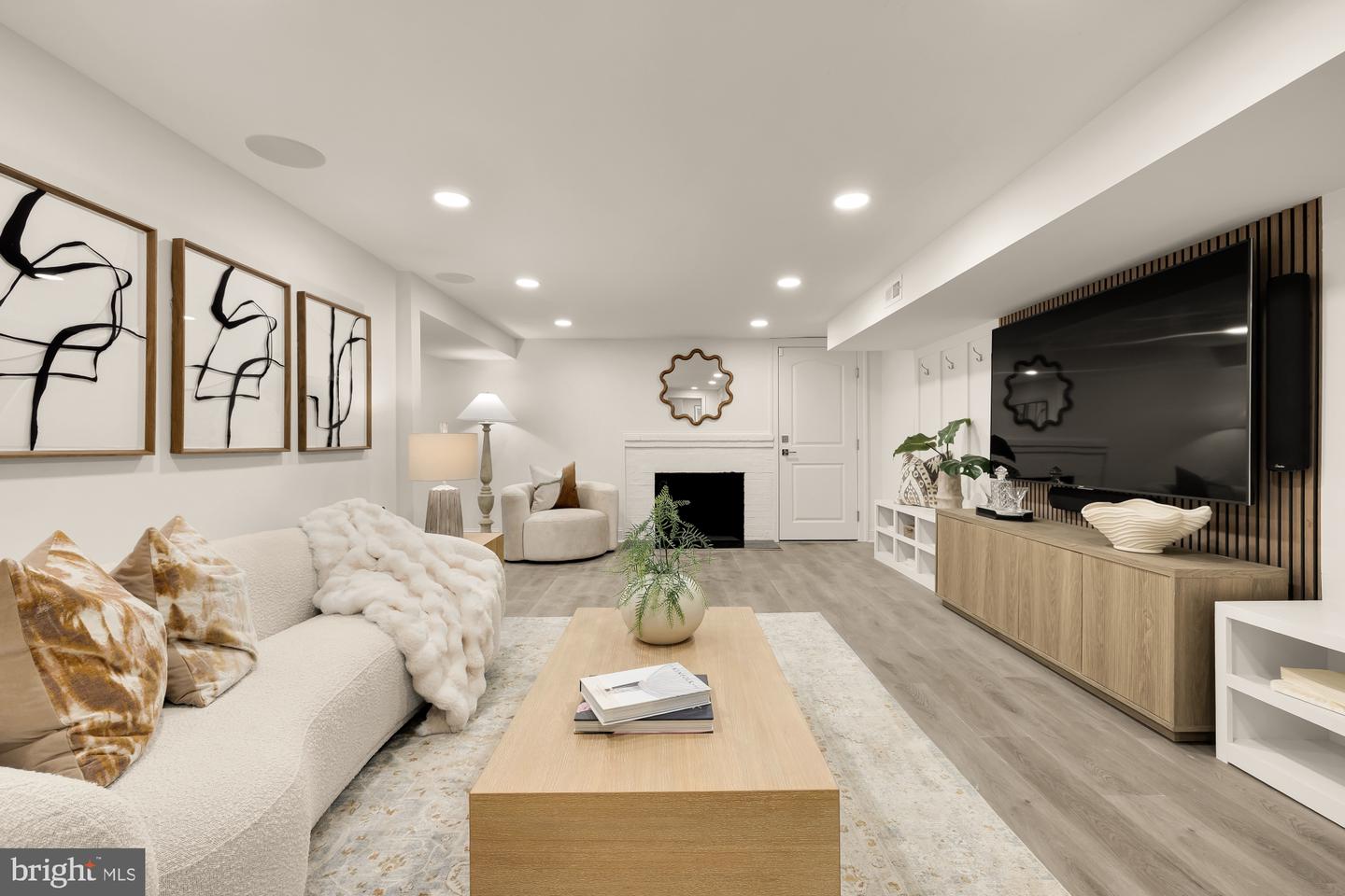 4827 SEDGWICK ST NW, WASHINGTON, District Of Columbia 20016, 6 Bedrooms Bedrooms, ,5 BathroomsBathrooms,Residential,For sale,4827 SEDGWICK ST NW,DCDC2235108 MLS # DCDC2235108