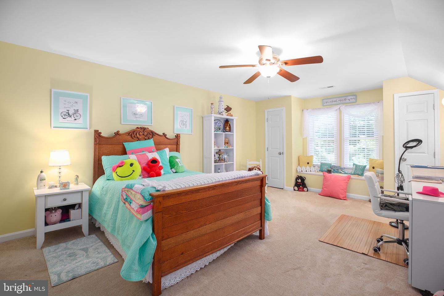 108 HUNTINGTON HILLS LN, FREDERICKSBURG, Virginia 22401, 6 Bedrooms Bedrooms, 16 Rooms Rooms,3 BathroomsBathrooms,Residential,For sale,108 HUNTINGTON HILLS LN,VAFB2009426 MLS # VAFB2009426