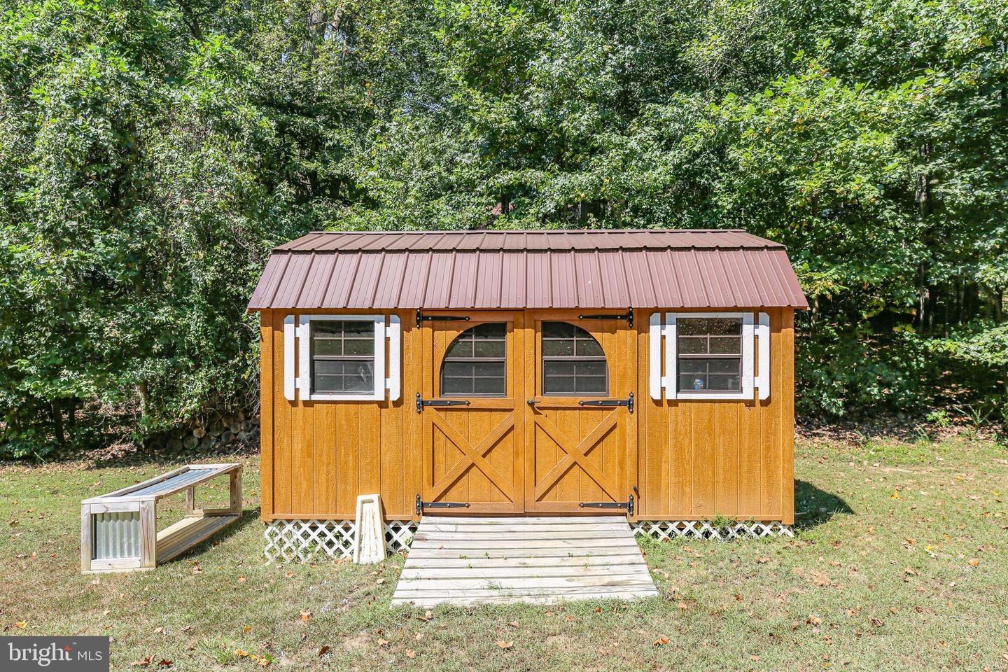 108 HUNTINGTON HILLS LN, FREDERICKSBURG, Virginia 22401, 6 Bedrooms Bedrooms, 16 Rooms Rooms,3 BathroomsBathrooms,Residential,For sale,108 HUNTINGTON HILLS LN,VAFB2009426 MLS # VAFB2009426