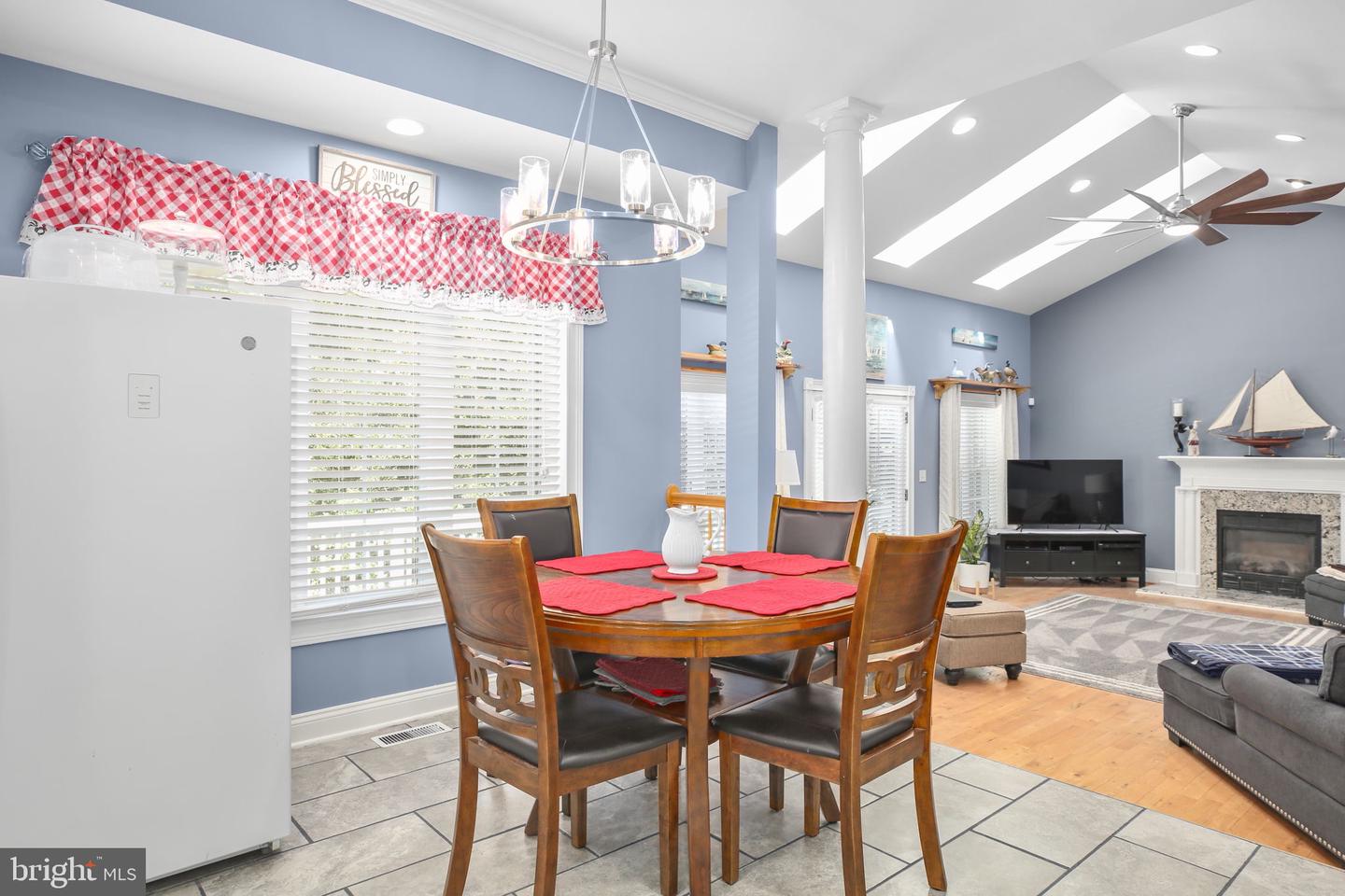 108 HUNTINGTON HILLS LN, FREDERICKSBURG, Virginia 22401, 6 Bedrooms Bedrooms, 16 Rooms Rooms,3 BathroomsBathrooms,Residential,For sale,108 HUNTINGTON HILLS LN,VAFB2009426 MLS # VAFB2009426