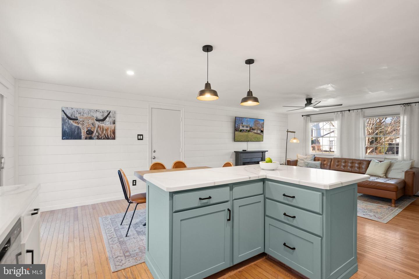 7902 CLIFF ROCK CT, SPRINGFIELD, Virginia 22153, 4 Bedrooms Bedrooms, ,2 BathroomsBathrooms,Residential,For sale,7902 CLIFF ROCK CT,VAFX2282668 MLS # VAFX2282668