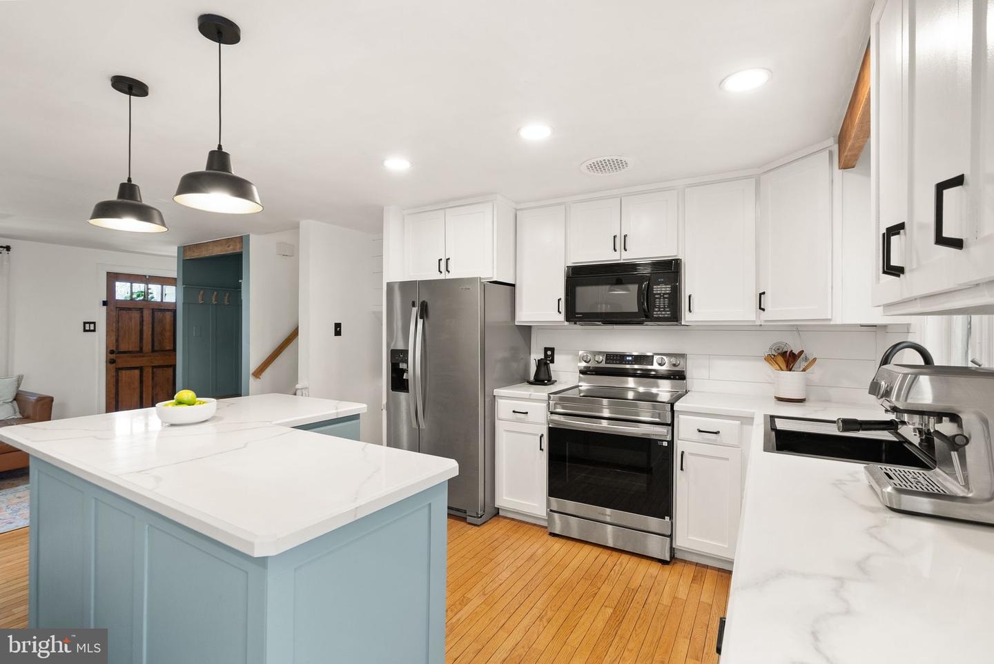 7902 CLIFF ROCK CT, SPRINGFIELD, Virginia 22153, 4 Bedrooms Bedrooms, ,2 BathroomsBathrooms,Residential,For sale,7902 CLIFF ROCK CT,VAFX2282668 MLS # VAFX2282668