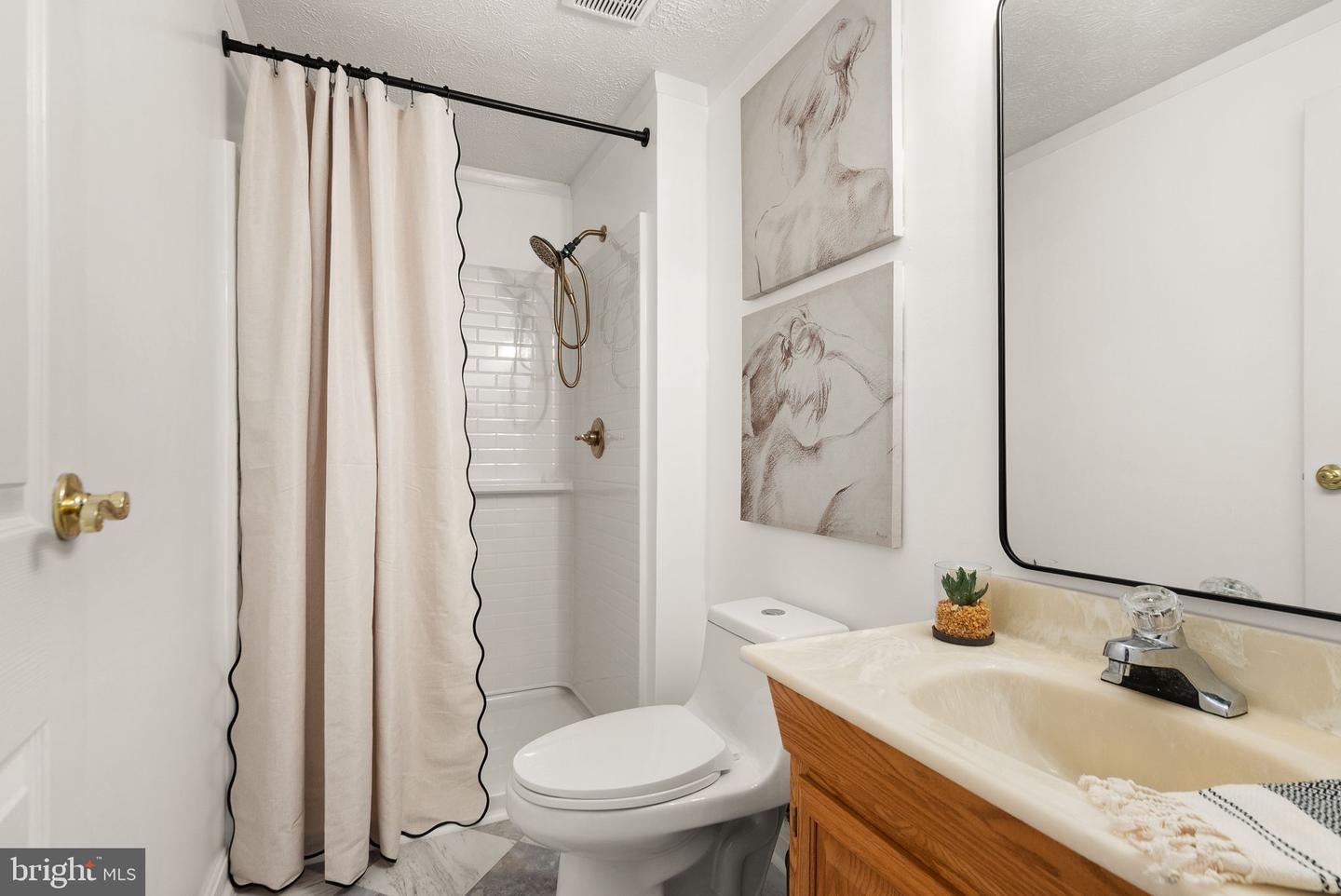 7902 CLIFF ROCK CT, SPRINGFIELD, Virginia 22153, 4 Bedrooms Bedrooms, ,2 BathroomsBathrooms,Residential,For sale,7902 CLIFF ROCK CT,VAFX2282668 MLS # VAFX2282668