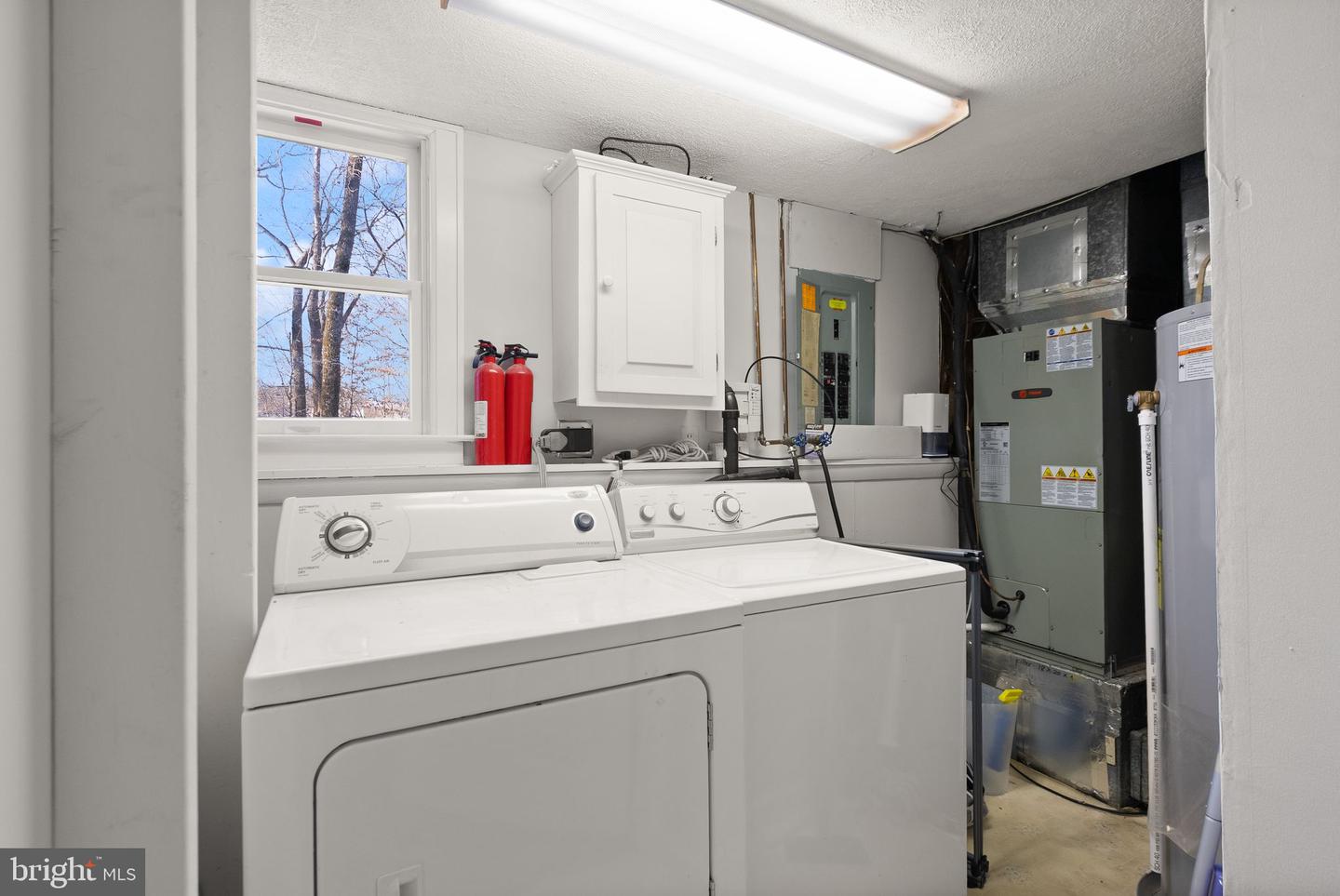 7902 CLIFF ROCK CT, SPRINGFIELD, Virginia 22153, 4 Bedrooms Bedrooms, ,2 BathroomsBathrooms,Residential,For sale,7902 CLIFF ROCK CT,VAFX2282668 MLS # VAFX2282668