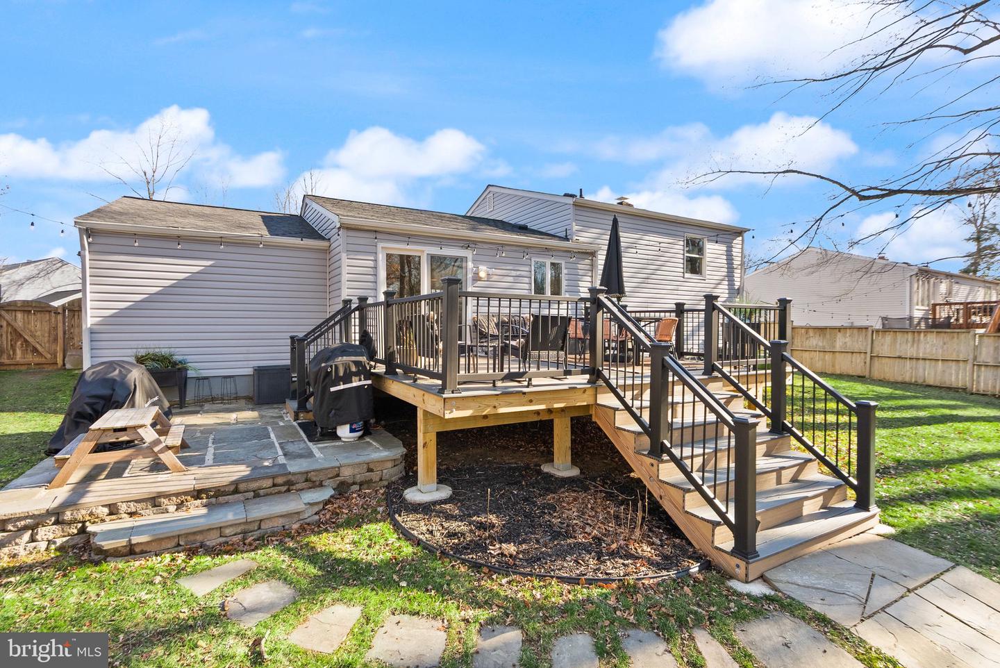 7902 CLIFF ROCK CT, SPRINGFIELD, Virginia 22153, 4 Bedrooms Bedrooms, ,2 BathroomsBathrooms,Residential,For sale,7902 CLIFF ROCK CT,VAFX2282668 MLS # VAFX2282668