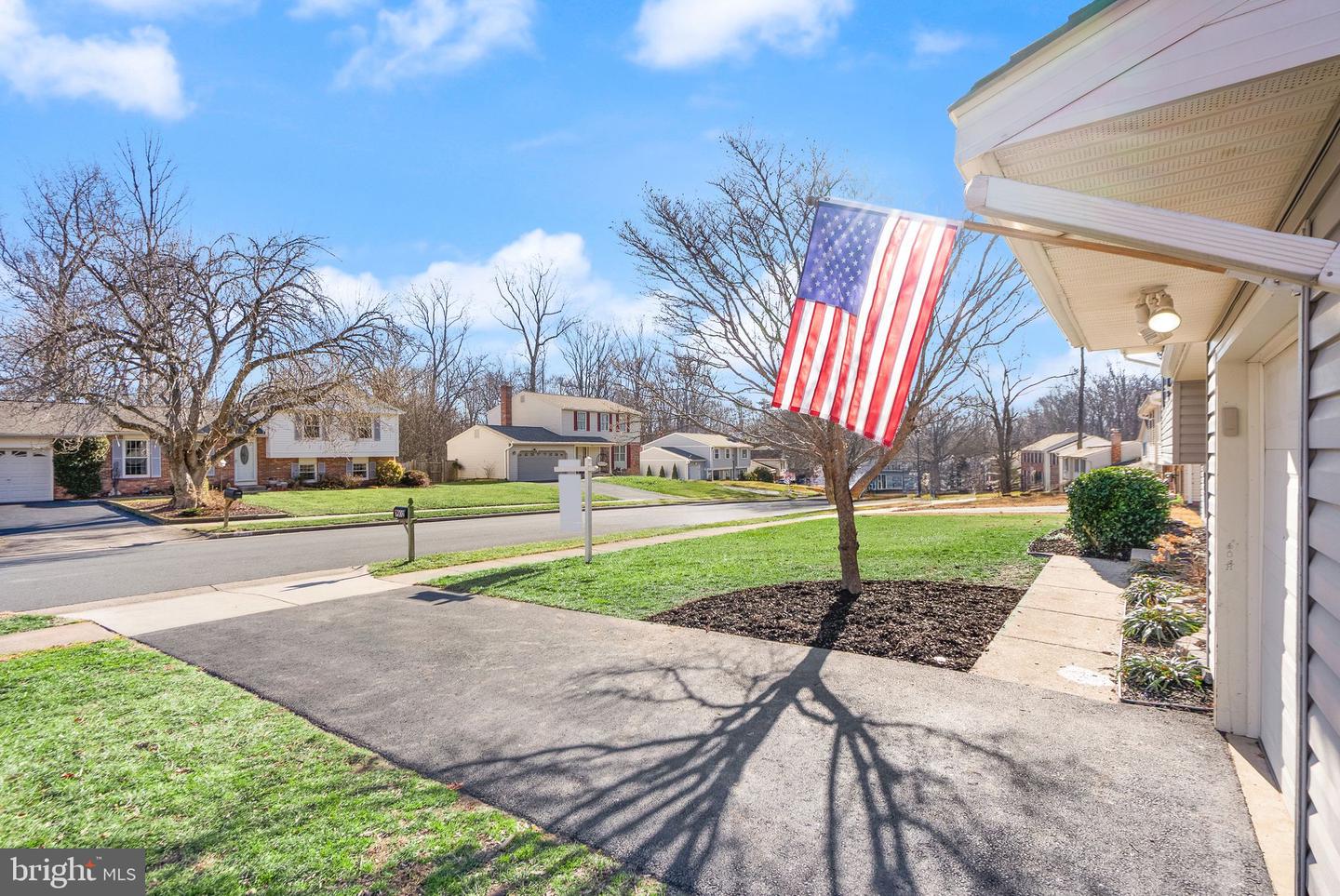 7902 CLIFF ROCK CT, SPRINGFIELD, Virginia 22153, 4 Bedrooms Bedrooms, ,2 BathroomsBathrooms,Residential,For sale,7902 CLIFF ROCK CT,VAFX2282668 MLS # VAFX2282668