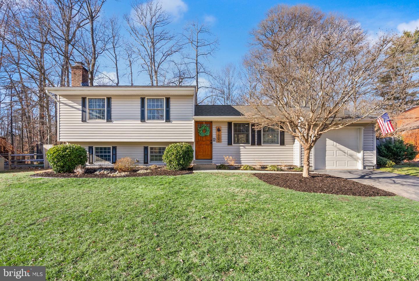 7902 CLIFF ROCK CT, SPRINGFIELD, Virginia 22153, 4 Bedrooms Bedrooms, ,2 BathroomsBathrooms,Residential,For sale,7902 CLIFF ROCK CT,VAFX2282668 MLS # VAFX2282668