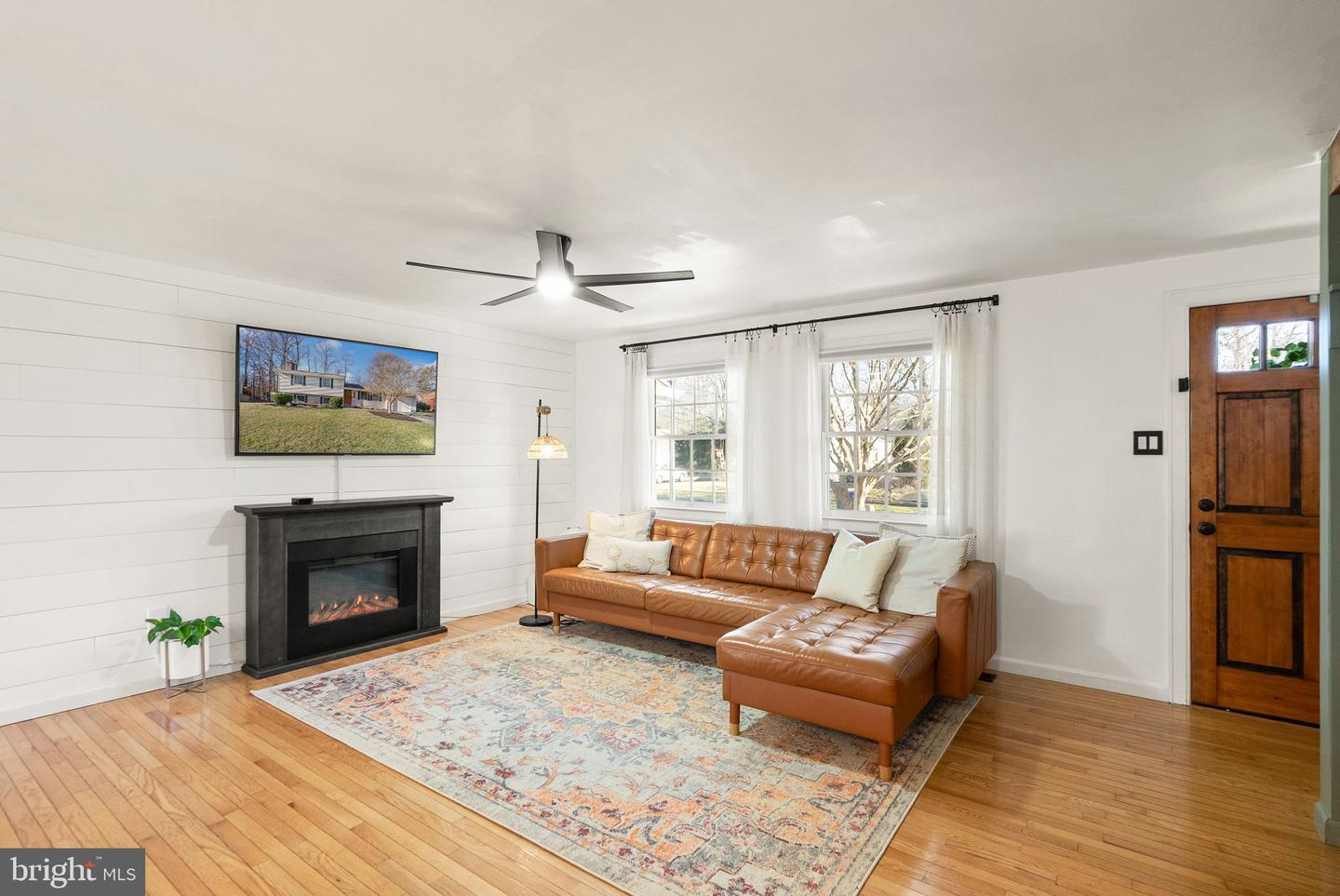 7902 CLIFF ROCK CT, SPRINGFIELD, Virginia 22153, 4 Bedrooms Bedrooms, ,2 BathroomsBathrooms,Residential,For sale,7902 CLIFF ROCK CT,VAFX2282668 MLS # VAFX2282668