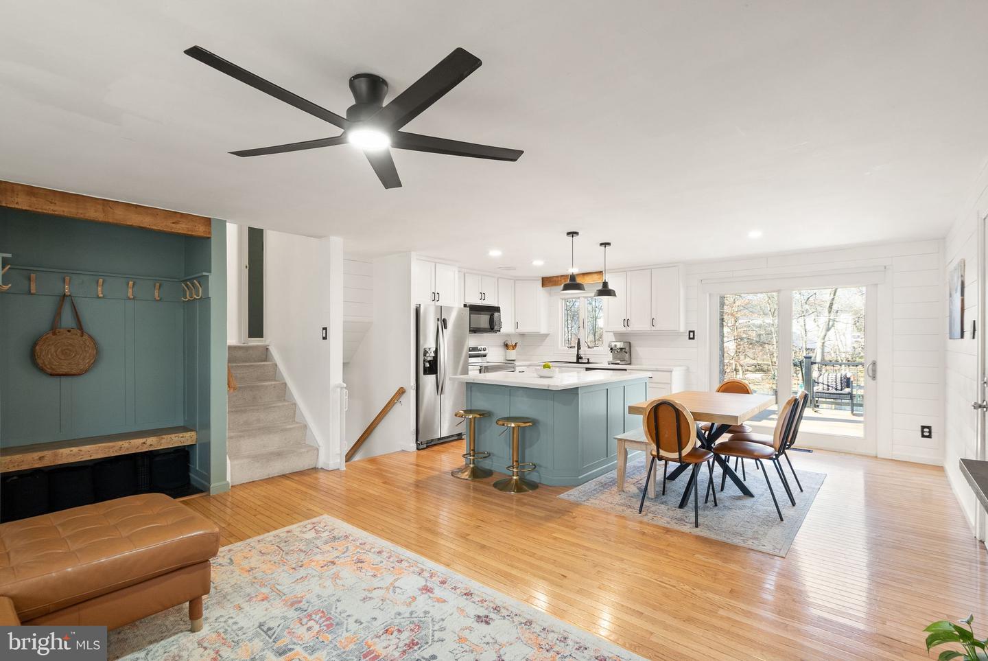 7902 CLIFF ROCK CT, SPRINGFIELD, Virginia 22153, 4 Bedrooms Bedrooms, ,2 BathroomsBathrooms,Residential,For sale,7902 CLIFF ROCK CT,VAFX2282668 MLS # VAFX2282668