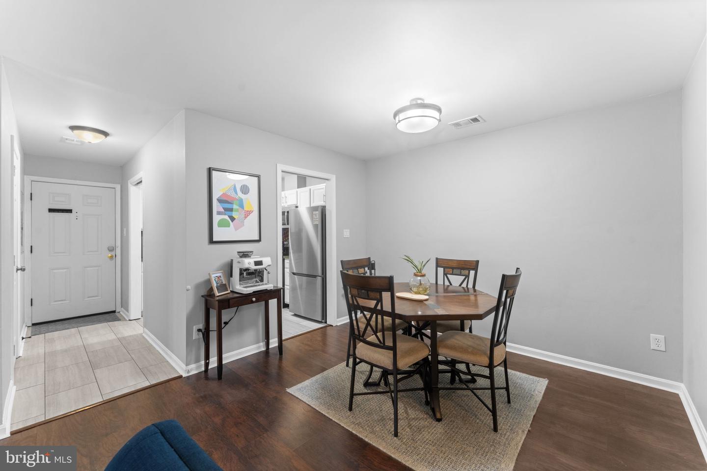 2806 LEE OAKS PL #202, FALLS CHURCH, Virginia 22046, 2 Bedrooms Bedrooms, 7 Rooms Rooms,2 BathroomsBathrooms,Residential,For sale,2806 LEE OAKS PL #202,VAFX2282678 MLS # VAFX2282678 2806 LEE OAKS PL #202, FALLS CHURCH, Virginia 22046, 2 Bedrooms Bedrooms, 7 Rooms Rooms,2 BathroomsBathrooms,Residential,For sale,2806 LEE OAKS PL #202,VAFX2282678 MLS # VAFX2282678