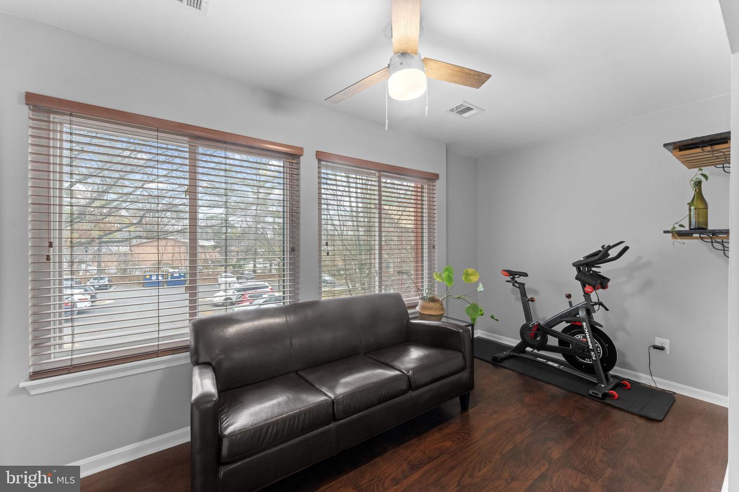 2806 LEE OAKS PL #202, FALLS CHURCH, Virginia 22046, 2 Bedrooms Bedrooms, 7 Rooms Rooms,2 BathroomsBathrooms,Residential,For sale,2806 LEE OAKS PL #202,VAFX2282678 MLS # VAFX2282678 2806 LEE OAKS PL #202, FALLS CHURCH, Virginia 22046, 2 Bedrooms Bedrooms, 7 Rooms Rooms,2 BathroomsBathrooms,Residential,For sale,2806 LEE OAKS PL #202,VAFX2282678 MLS # VAFX2282678