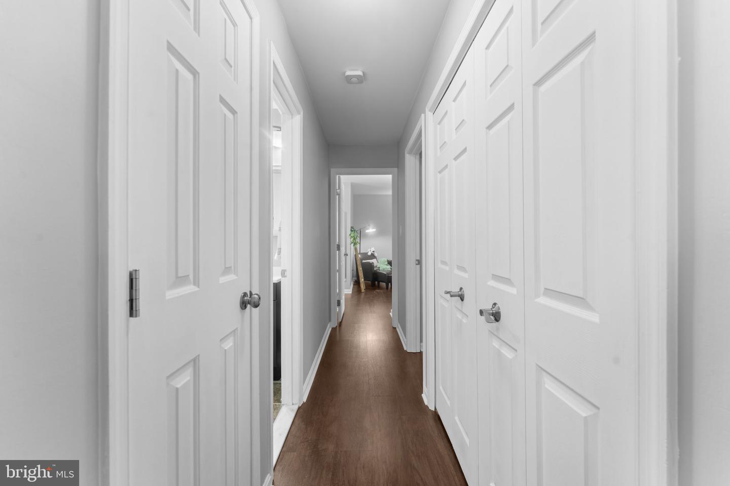 2806 LEE OAKS PL #202, FALLS CHURCH, Virginia 22046, 2 Bedrooms Bedrooms, 7 Rooms Rooms,2 BathroomsBathrooms,Residential,For sale,2806 LEE OAKS PL #202,VAFX2282678 MLS # VAFX2282678 2806 LEE OAKS PL #202, FALLS CHURCH, Virginia 22046, 2 Bedrooms Bedrooms, 7 Rooms Rooms,2 BathroomsBathrooms,Residential,For sale,2806 LEE OAKS PL #202,VAFX2282678 MLS # VAFX2282678