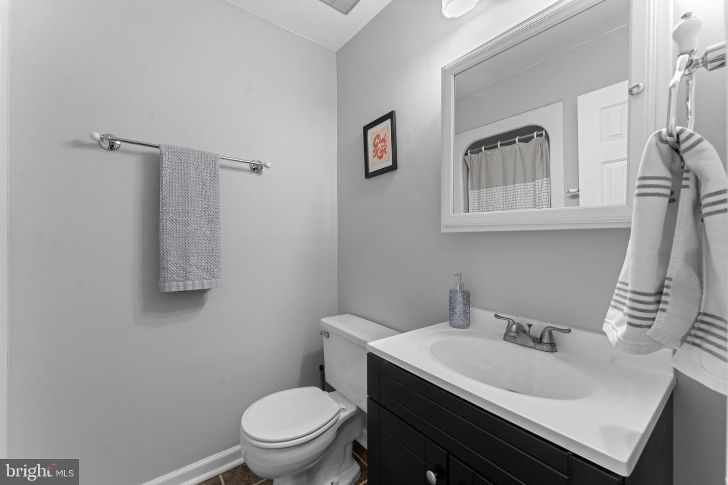 2806 LEE OAKS PL #202, FALLS CHURCH, Virginia 22046, 2 Bedrooms Bedrooms, 7 Rooms Rooms,2 BathroomsBathrooms,Residential,For sale,2806 LEE OAKS PL #202,VAFX2282678 MLS # VAFX2282678 2806 LEE OAKS PL #202, FALLS CHURCH, Virginia 22046, 2 Bedrooms Bedrooms, 7 Rooms Rooms,2 BathroomsBathrooms,Residential,For sale,2806 LEE OAKS PL #202,VAFX2282678 MLS # VAFX2282678