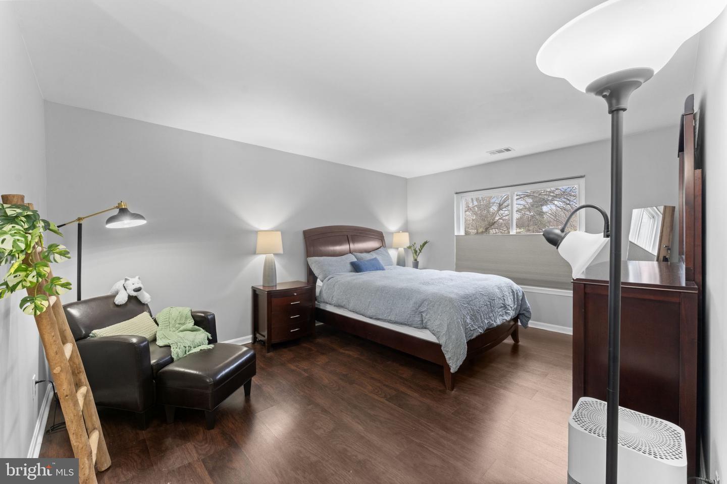 2806 LEE OAKS PL #202, FALLS CHURCH, Virginia 22046, 2 Bedrooms Bedrooms, 7 Rooms Rooms,2 BathroomsBathrooms,Residential,For sale,2806 LEE OAKS PL #202,VAFX2282678 MLS # VAFX2282678 2806 LEE OAKS PL #202, FALLS CHURCH, Virginia 22046, 2 Bedrooms Bedrooms, 7 Rooms Rooms,2 BathroomsBathrooms,Residential,For sale,2806 LEE OAKS PL #202,VAFX2282678 MLS # VAFX2282678