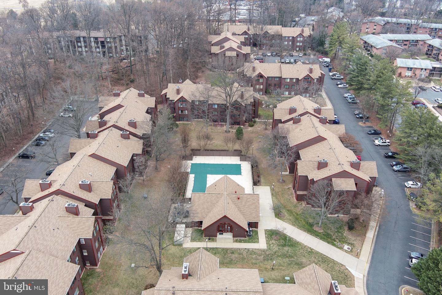 2806 LEE OAKS PL #202, FALLS CHURCH, Virginia 22046, 2 Bedrooms Bedrooms, 7 Rooms Rooms,2 BathroomsBathrooms,Residential,For sale,2806 LEE OAKS PL #202,VAFX2282678 MLS # VAFX2282678 2806 LEE OAKS PL #202, FALLS CHURCH, Virginia 22046, 2 Bedrooms Bedrooms, 7 Rooms Rooms,2 BathroomsBathrooms,Residential,For sale,2806 LEE OAKS PL #202,VAFX2282678 MLS # VAFX2282678