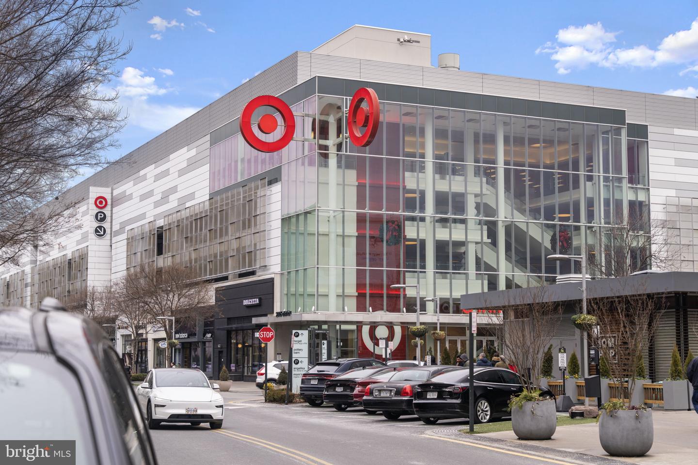 2806 LEE OAKS PL #202, FALLS CHURCH, Virginia 22046, 2 Bedrooms Bedrooms, 7 Rooms Rooms,2 BathroomsBathrooms,Residential,For sale,2806 LEE OAKS PL #202,VAFX2282678 MLS # VAFX2282678 2806 LEE OAKS PL #202, FALLS CHURCH, Virginia 22046, 2 Bedrooms Bedrooms, 7 Rooms Rooms,2 BathroomsBathrooms,Residential,For sale,2806 LEE OAKS PL #202,VAFX2282678 MLS # VAFX2282678