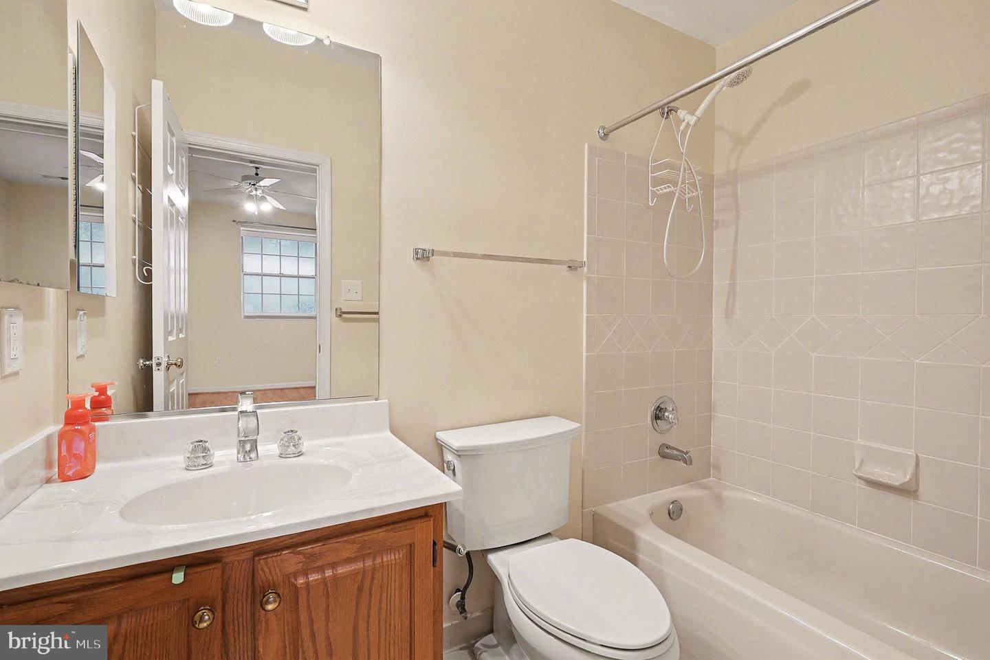 431 FORTRESS WAY #431, OCCOQUAN, Virginia 22125, 2 Bedrooms Bedrooms, 5 Rooms Rooms,2 BathroomsBathrooms,Residential,For sale,431 FORTRESS WAY #431,VAPW2109248 MLS # VAPW2109248