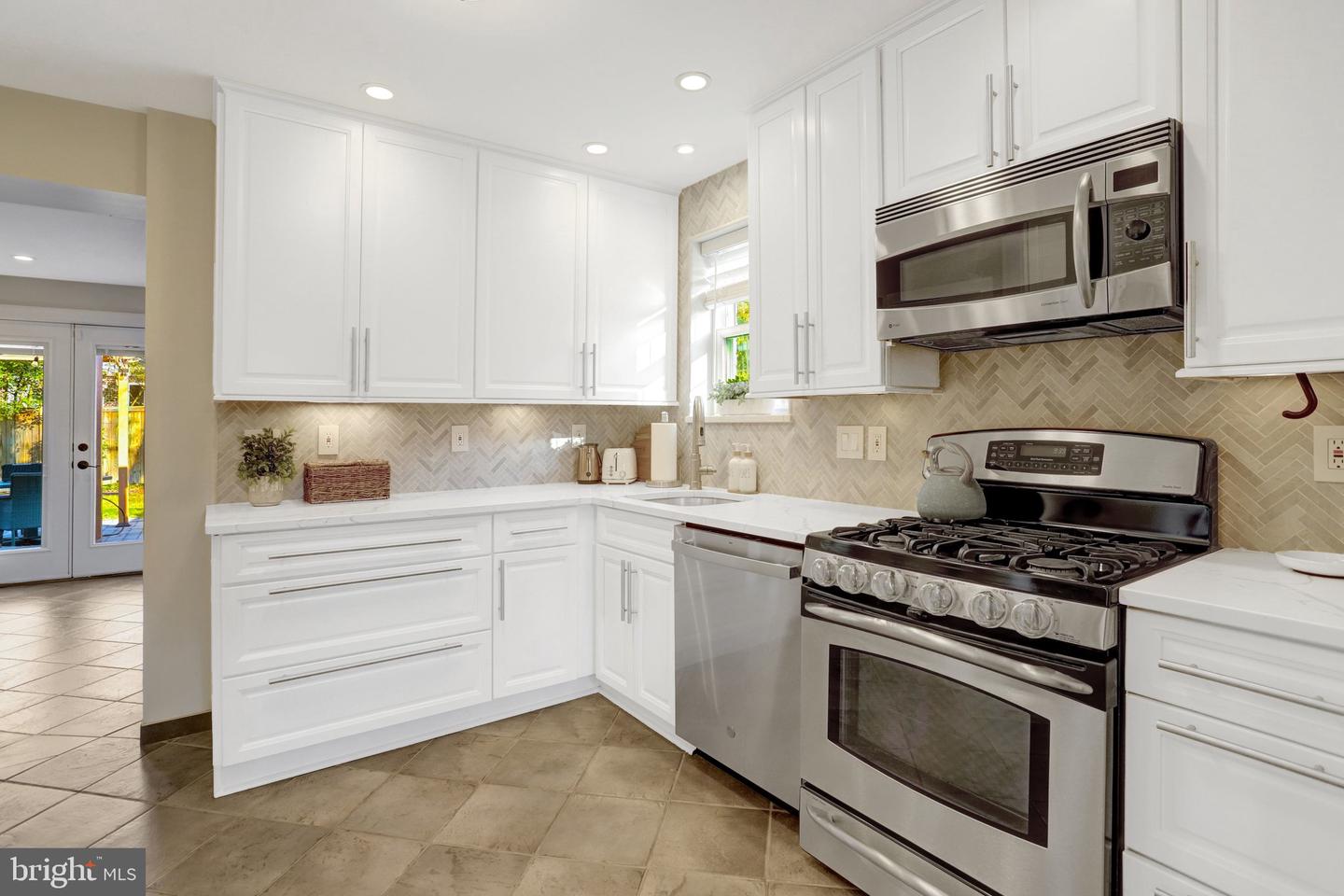 515 JANNEYS LN, ALEXANDRIA, Virginia 22302, 4 Bedrooms Bedrooms, ,2 BathroomsBathrooms,Residential,For sale,515 JANNEYS LN,VAAX2052490 MLS # VAAX2052490