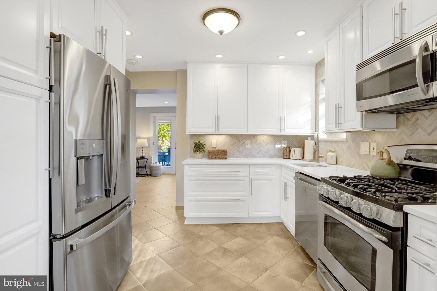 515 JANNEYS LN, ALEXANDRIA, Virginia 22302, 4 Bedrooms Bedrooms, ,2 BathroomsBathrooms,Residential,For sale,515 JANNEYS LN,VAAX2052490 MLS # VAAX2052490