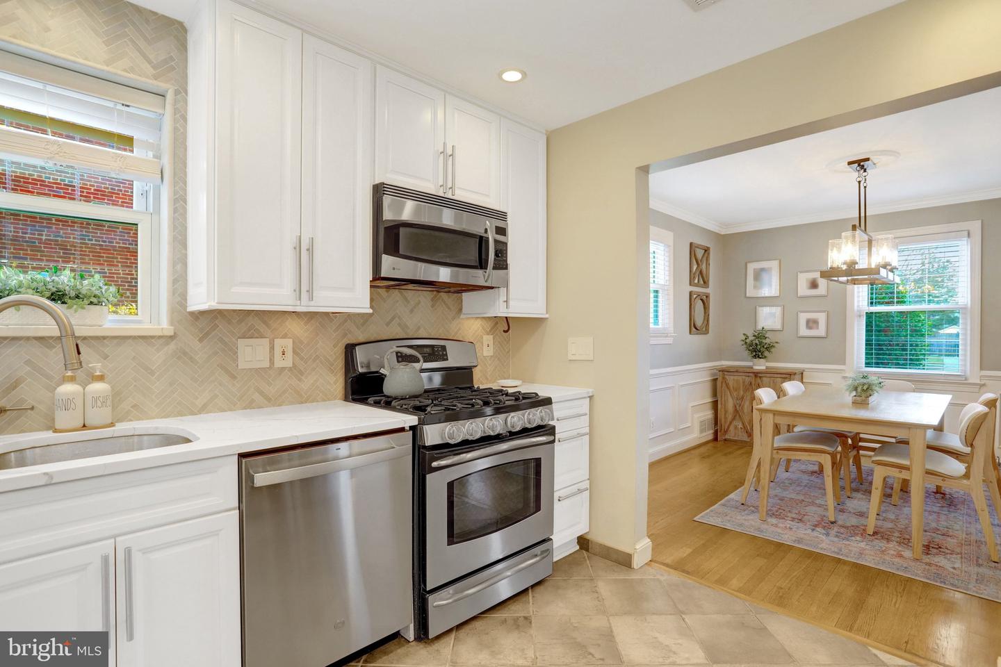 515 JANNEYS LN, ALEXANDRIA, Virginia 22302, 4 Bedrooms Bedrooms, ,2 BathroomsBathrooms,Residential,For sale,515 JANNEYS LN,VAAX2052490 MLS # VAAX2052490