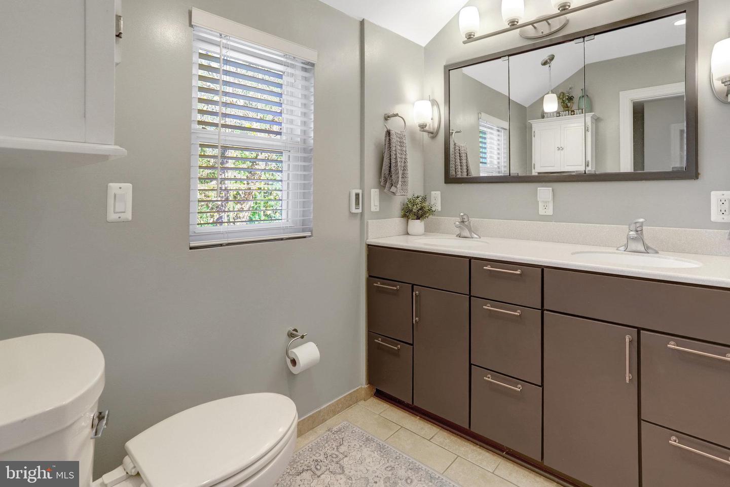 515 JANNEYS LN, ALEXANDRIA, Virginia 22302, 4 Bedrooms Bedrooms, ,2 BathroomsBathrooms,Residential,For sale,515 JANNEYS LN,VAAX2052490 MLS # VAAX2052490