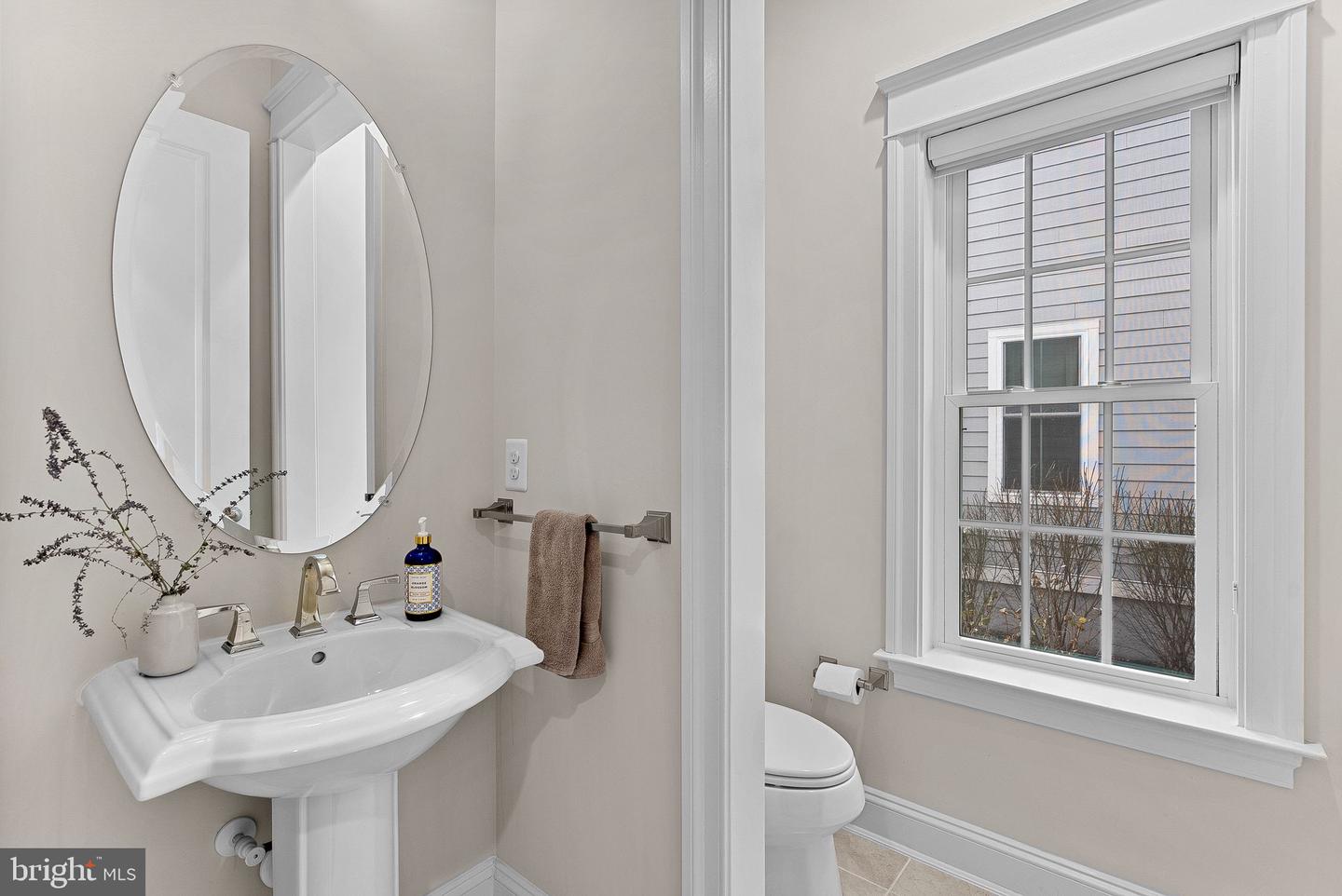 40986 FOXTAIL FIELDS DR, ALDIE, Virginia 20105, 6 Bedrooms Bedrooms, ,6 BathroomsBathrooms,Residential,For sale,40986 FOXTAIL FIELDS DR,VALO2112528 MLS # VALO2112528