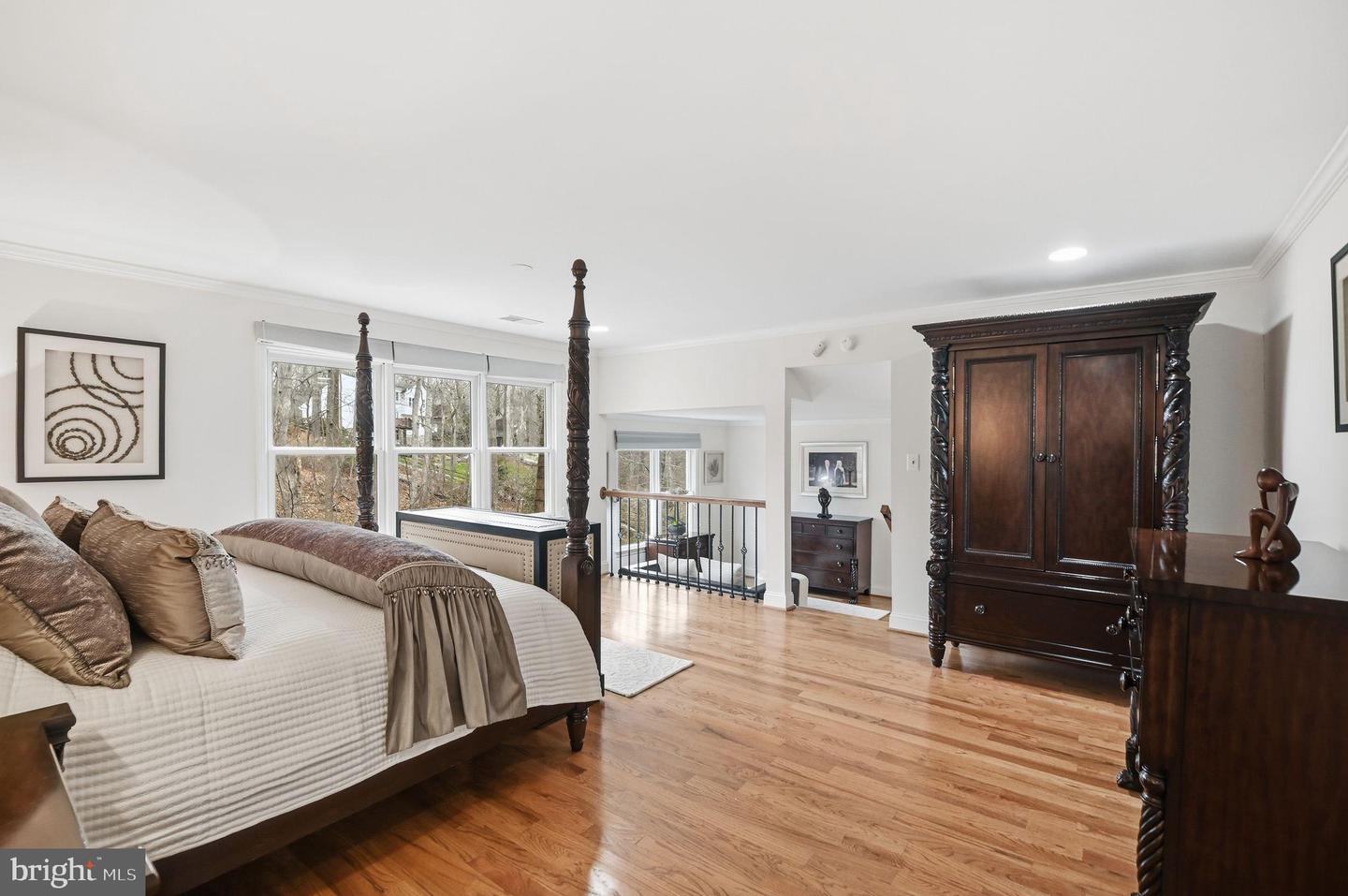 11728 STUART MILL RD, OAKTON, Virginia 22124, 5 Bedrooms Bedrooms, 12 Rooms Rooms,3 BathroomsBathrooms,Residential,For sale,11728 STUART MILL RD,VAFX2282934 MLS # VAFX2282934