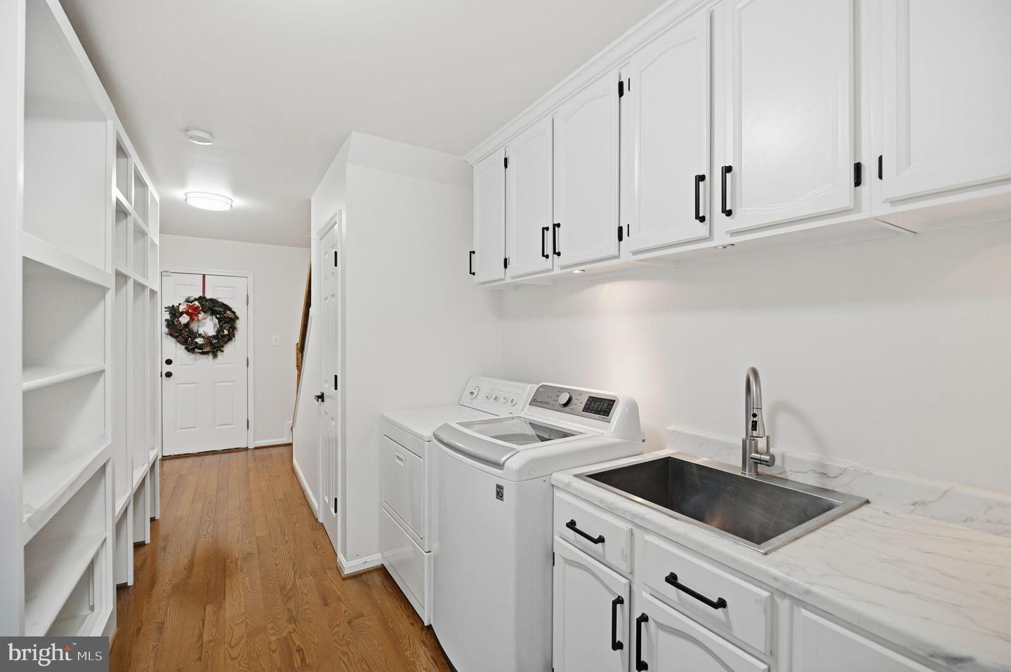 11728 STUART MILL RD, OAKTON, Virginia 22124, 5 Bedrooms Bedrooms, 12 Rooms Rooms,3 BathroomsBathrooms,Residential,For sale,11728 STUART MILL RD,VAFX2282934 MLS # VAFX2282934