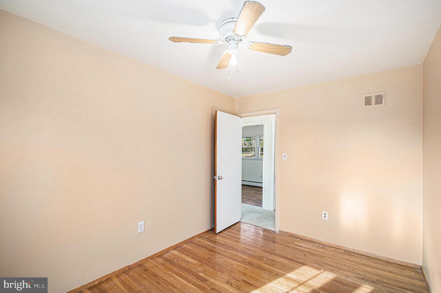 14508 DARBYDALE AVE, WOODBRIDGE, Virginia 22193, 4 Bedrooms Bedrooms, ,2 BathroomsBathrooms,Residential,For sale,14508 DARBYDALE AVE,VAPW2109324 MLS # VAPW2109324