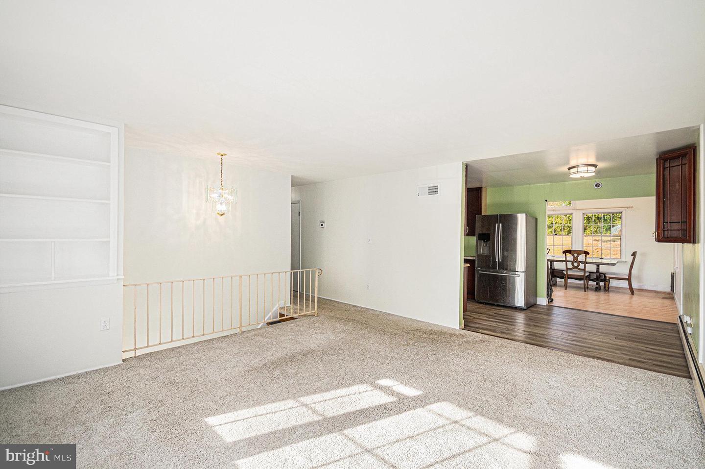 14508 DARBYDALE AVE, WOODBRIDGE, Virginia 22193, 4 Bedrooms Bedrooms, ,2 BathroomsBathrooms,Residential,For sale,14508 DARBYDALE AVE,VAPW2109324 MLS # VAPW2109324