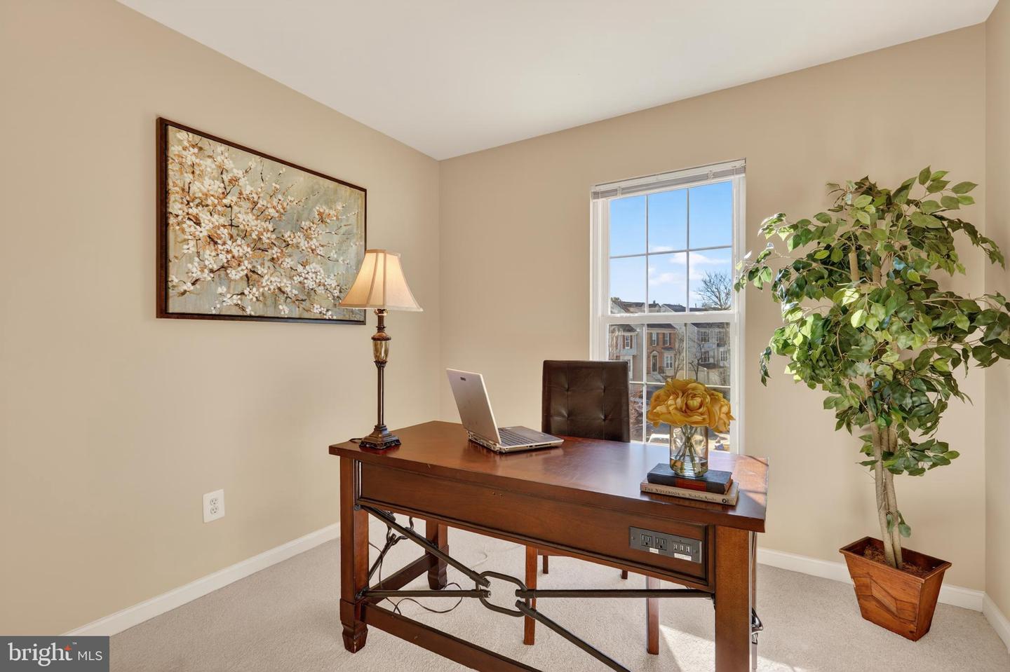 45590 WHITCOMB SQ, STERLING, Virginia 20166, 3 Bedrooms Bedrooms, ,2 BathroomsBathrooms,Residential,For sale,45590 WHITCOMB SQ,VALO2112590 MLS # VALO2112590