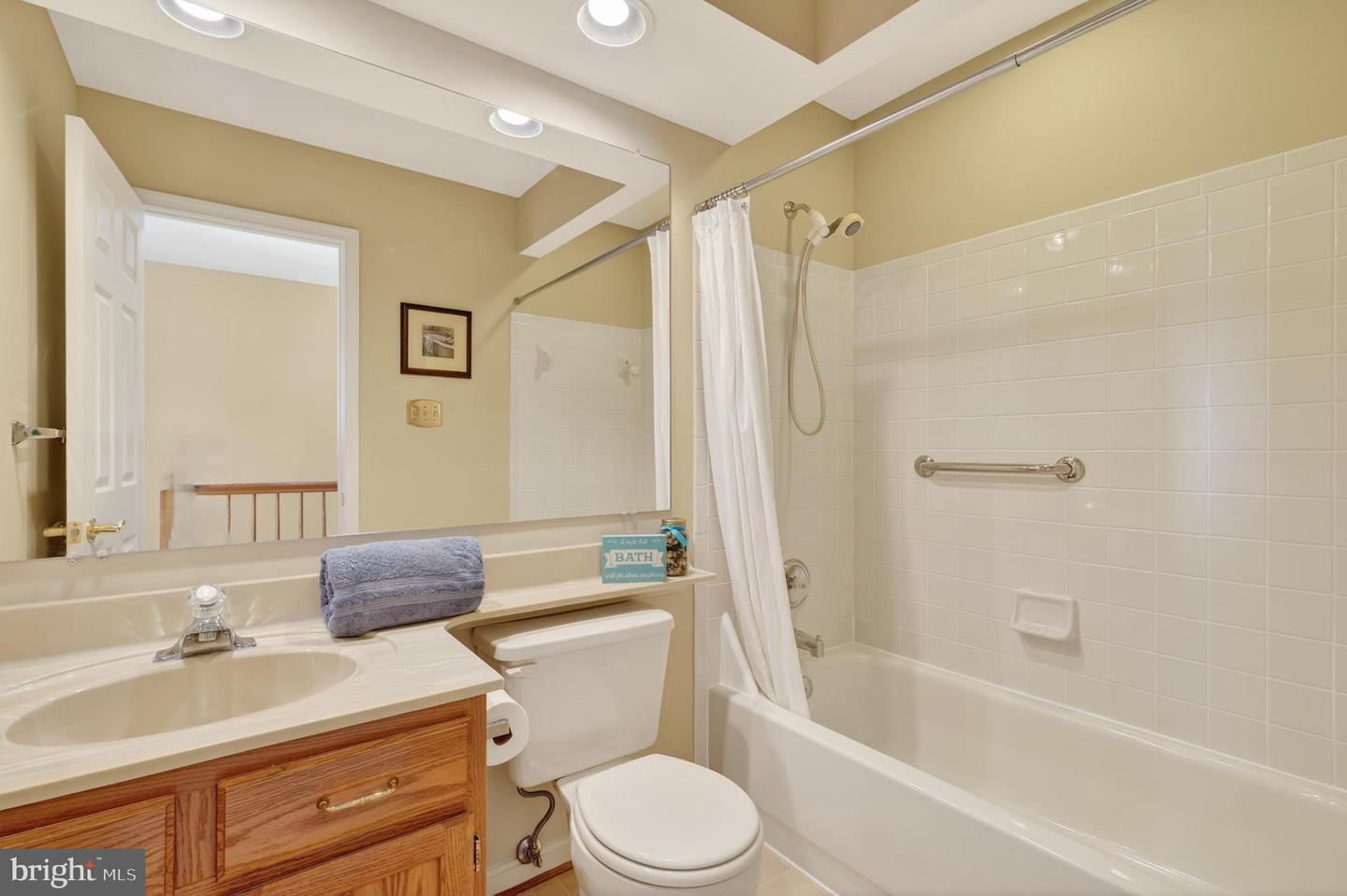 45590 WHITCOMB SQ, STERLING, Virginia 20166, 3 Bedrooms Bedrooms, ,2 BathroomsBathrooms,Residential,For sale,45590 WHITCOMB SQ,VALO2112590 MLS # VALO2112590