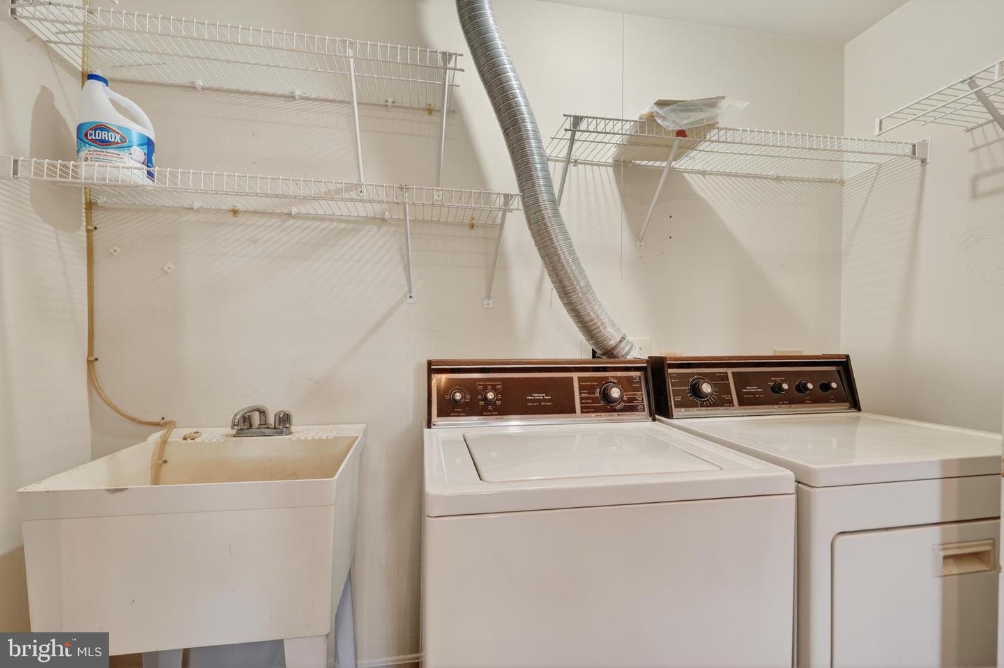 45590 WHITCOMB SQ, STERLING, Virginia 20166, 3 Bedrooms Bedrooms, ,2 BathroomsBathrooms,Residential,For sale,45590 WHITCOMB SQ,VALO2112590 MLS # VALO2112590