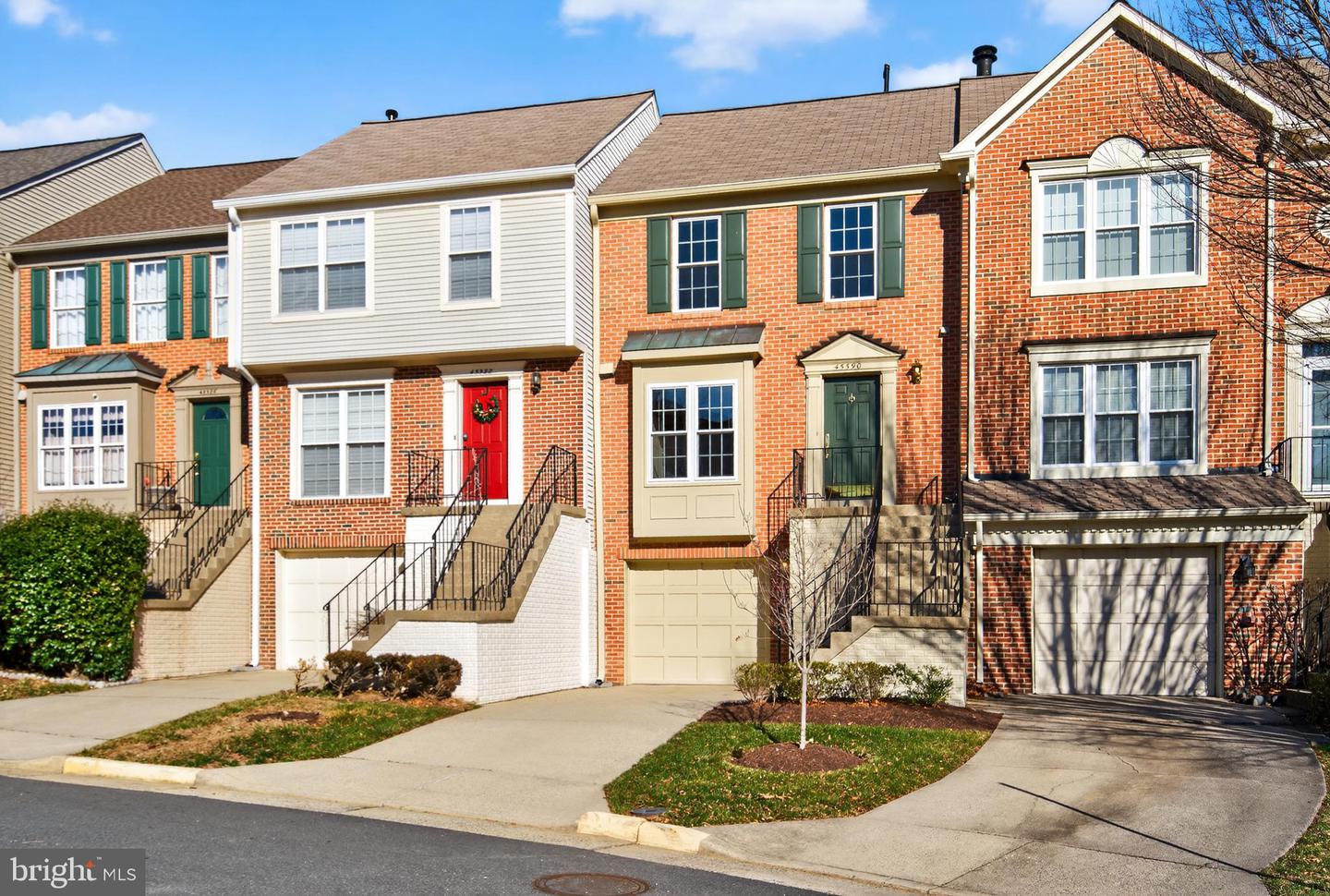 45590 WHITCOMB SQ, STERLING, Virginia 20166, 3 Bedrooms Bedrooms, ,2 BathroomsBathrooms,Residential,For sale,45590 WHITCOMB SQ,VALO2112590 MLS # VALO2112590